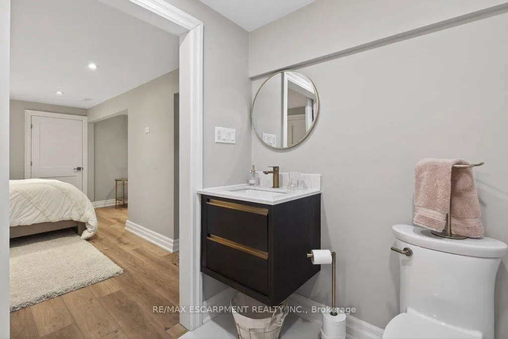 Photo 37 of 677 King Road, Burlington, LaSalle — HOMEH