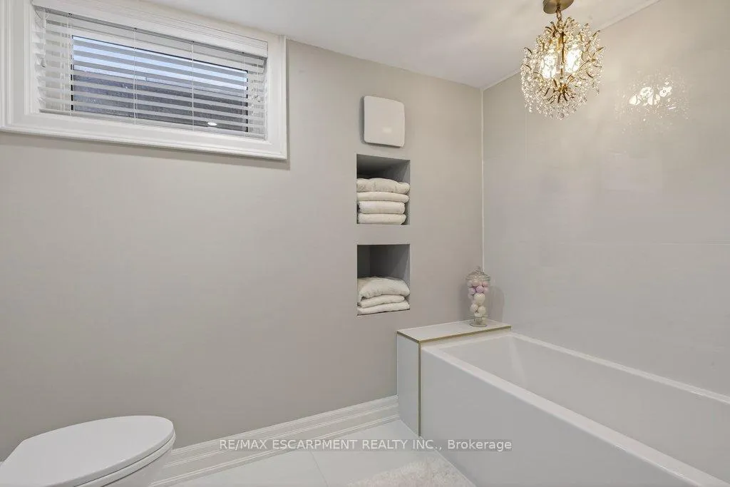 Photo 38 of 677 King Road, Burlington, LaSalle — HOMEH