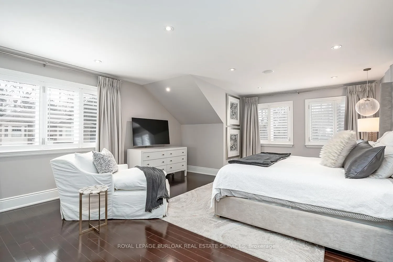 Photo 20 of 234 Brookfield Avenue, Burlington, Roseland — HOMEH