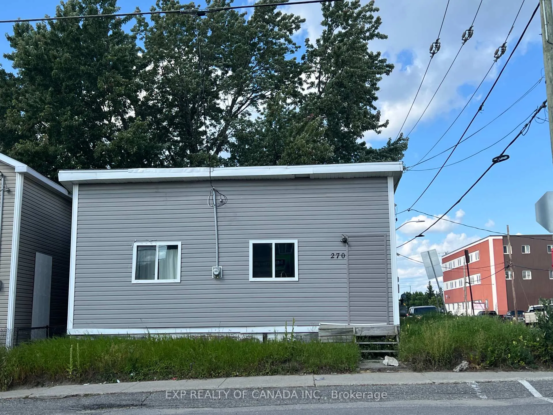 Front of 270 Kirby Avenue