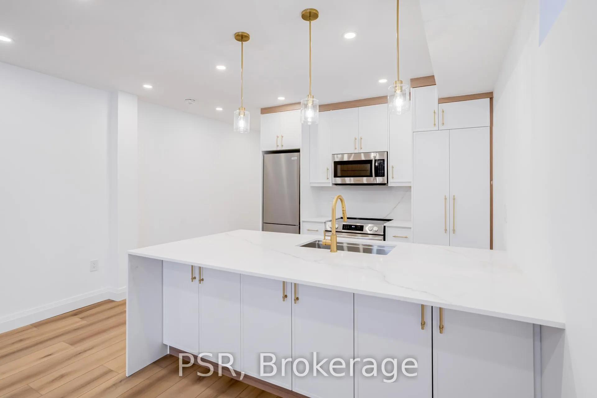 Photo 11 of Unit Lower, 110 Braemar Avenue, Toronto, Yonge-Eglinton — HOMEH