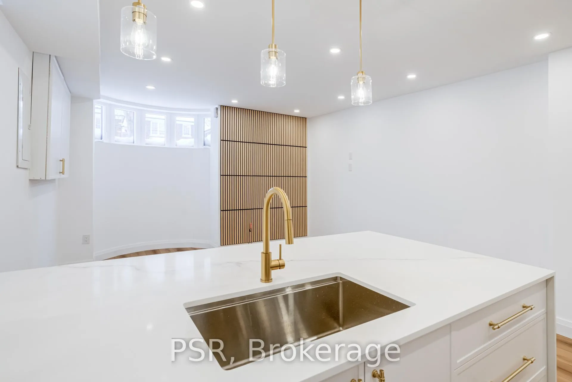 Photo 15 of Unit Lower, 110 Braemar Avenue, Toronto, Yonge-Eglinton — HOMEH