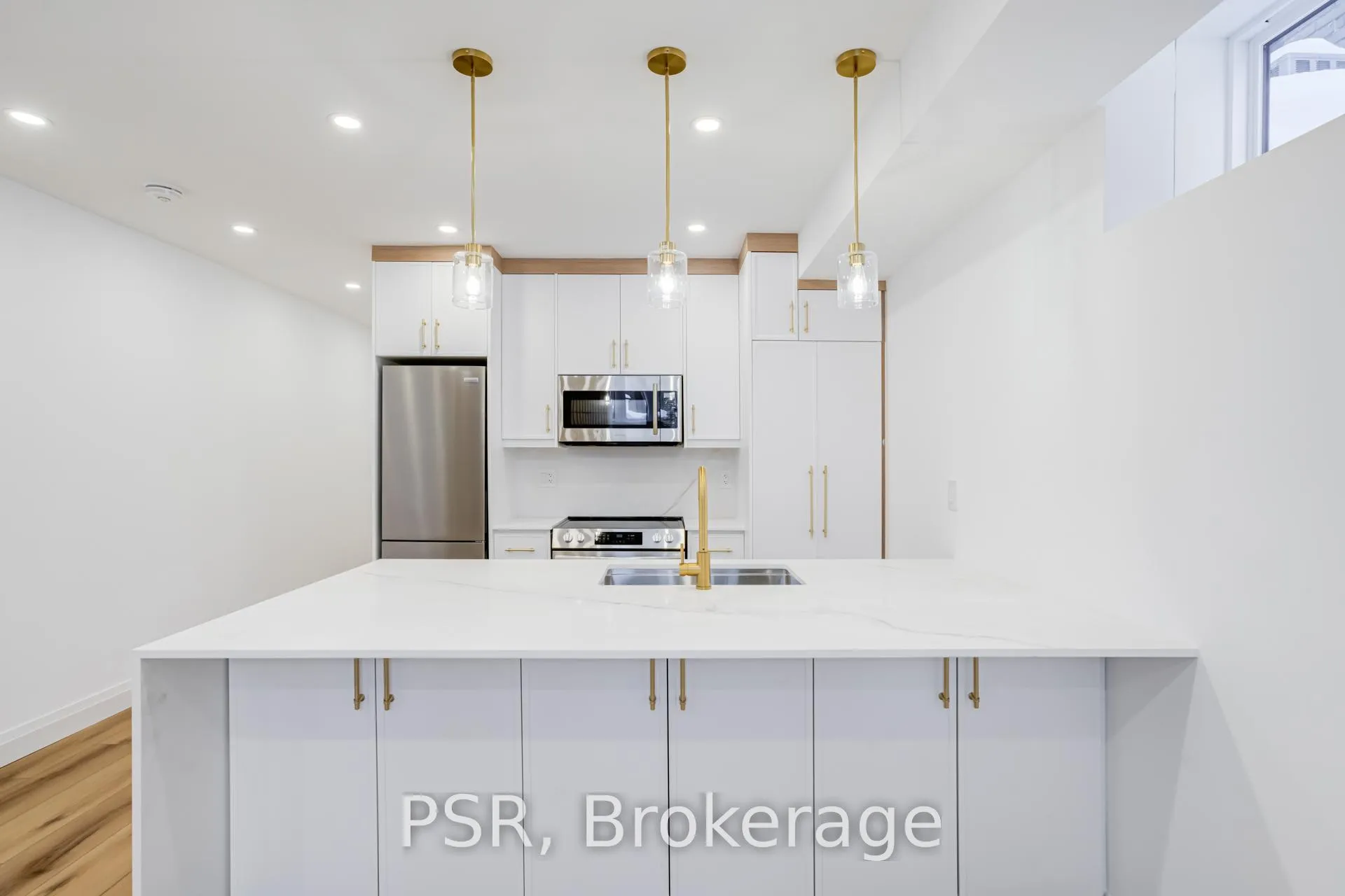 Photo 16 of Unit Lower, 110 Braemar Avenue, Toronto, Yonge-Eglinton — HOMEH