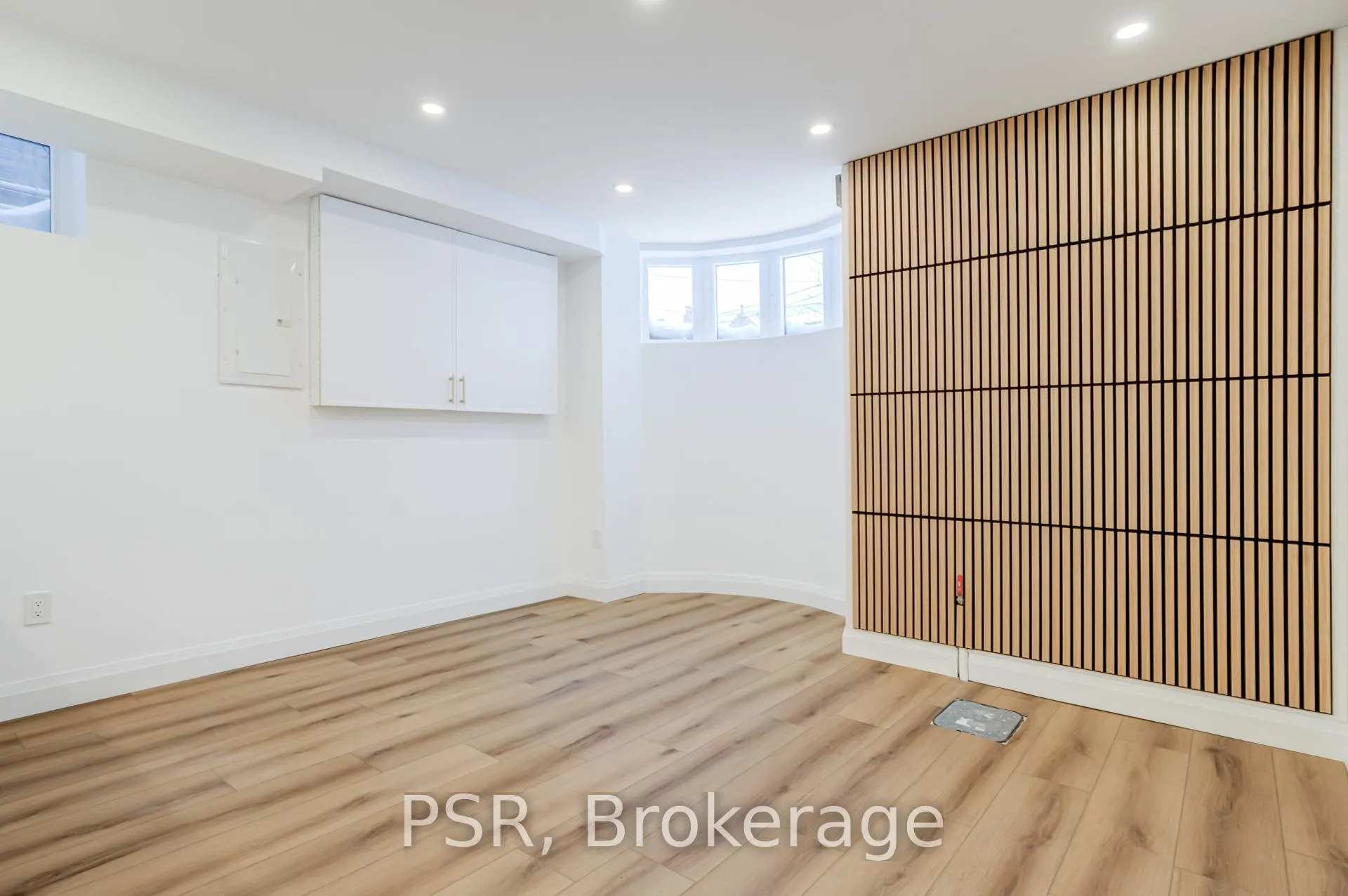Photo 17 of Unit Lower, 110 Braemar Avenue, Toronto, Yonge-Eglinton — HOMEH