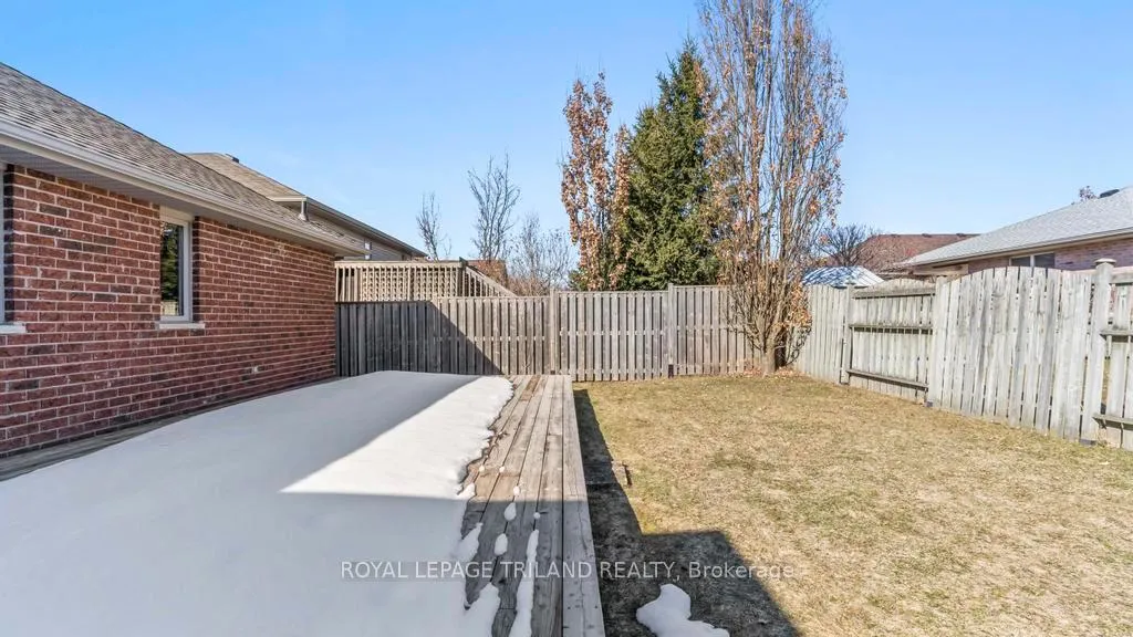 Photo 26 of 98 Hagerman Crescent, St. Thomas — HOMEH