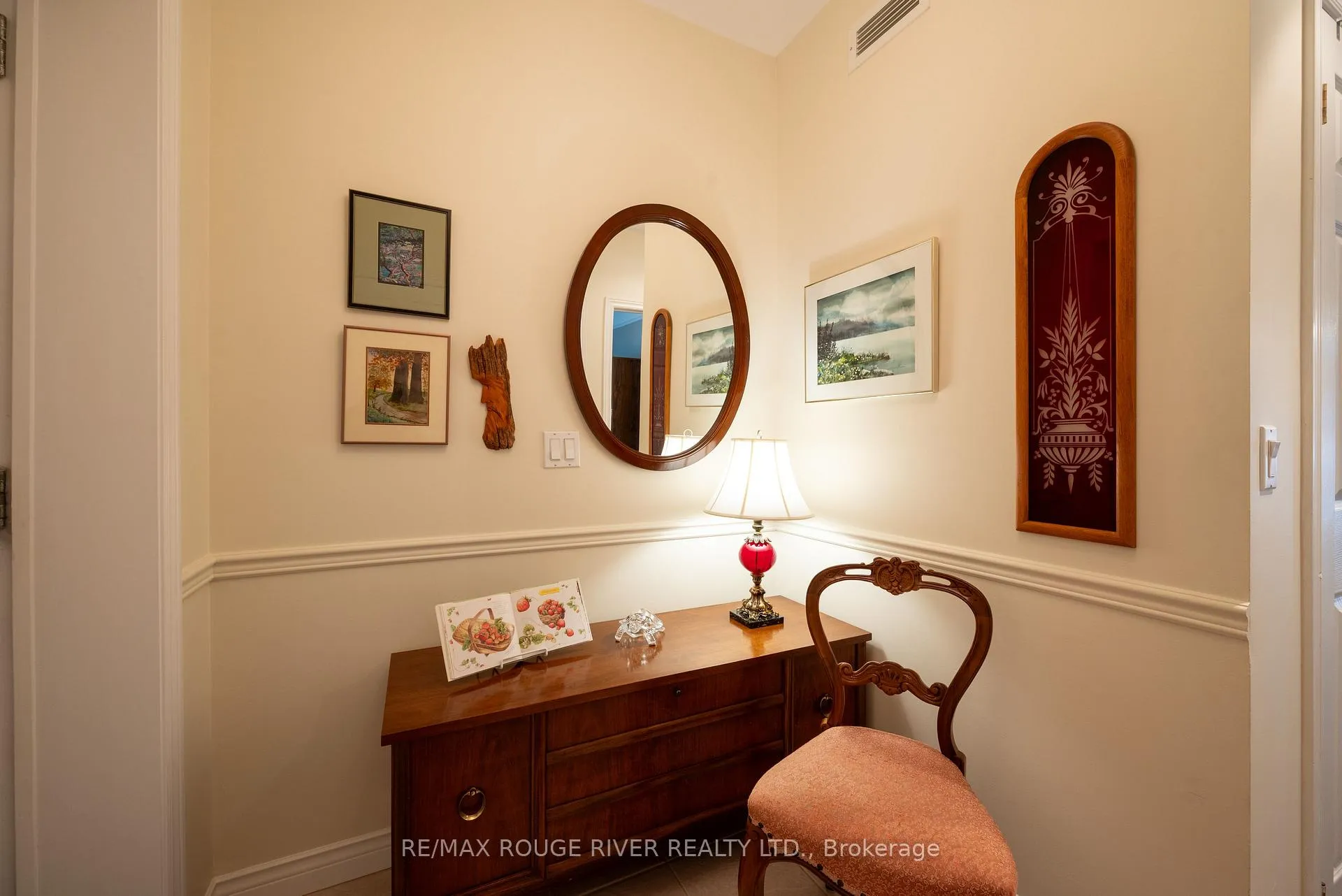 Photo 6 of 96 Maria'S Quay, Cobourg — HOMEH