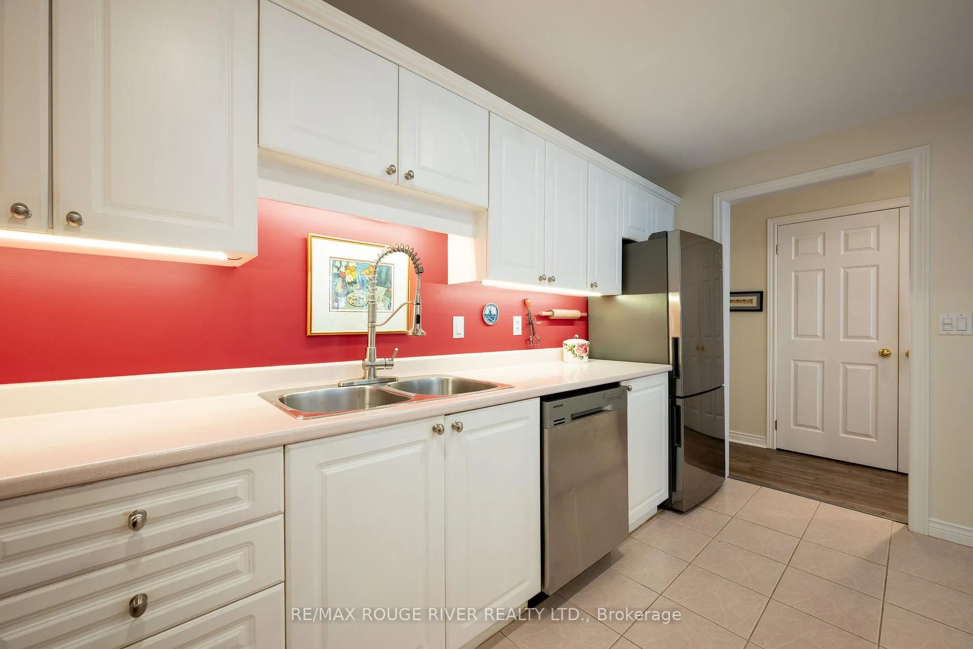 Photo 13 of 96 Maria'S Quay, Cobourg — HOMEH