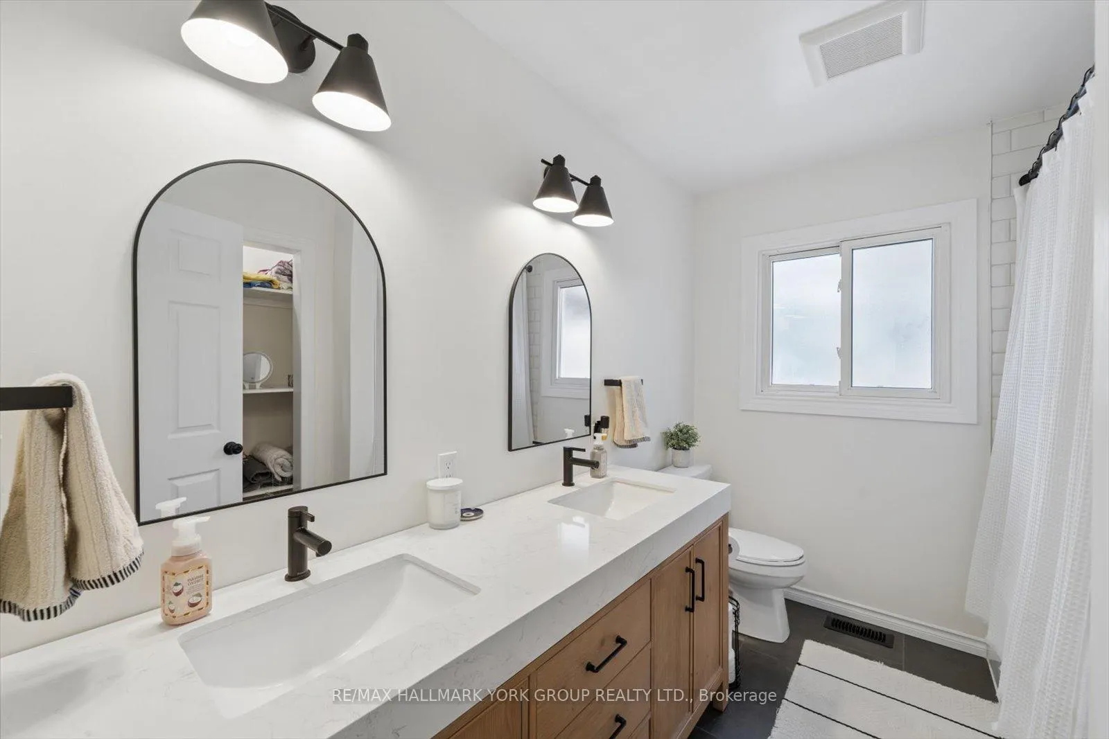 Photo 24 of 20860 Brock Road N, Brock, Rural Brock — HOMEH