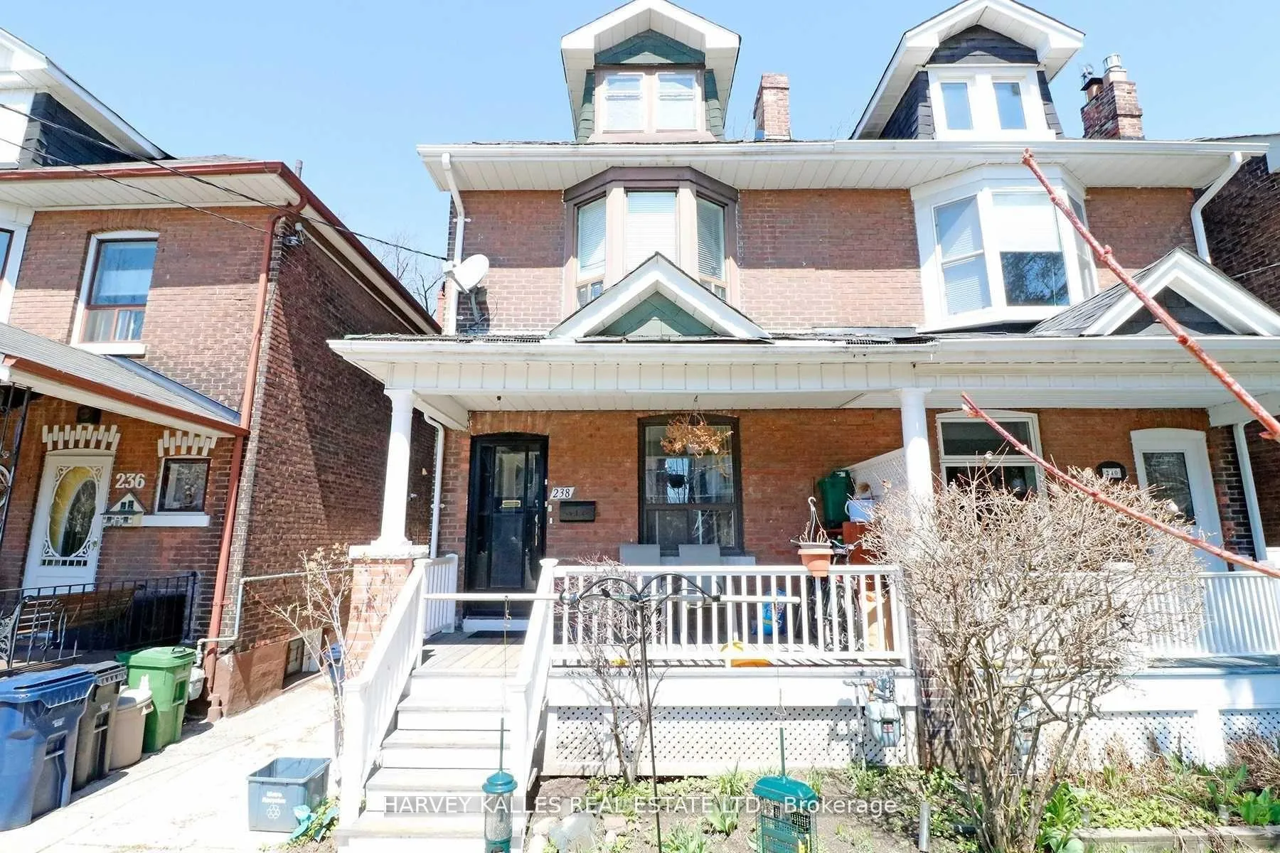 Front of Unit Lower, 238 Strathmore Boulevard