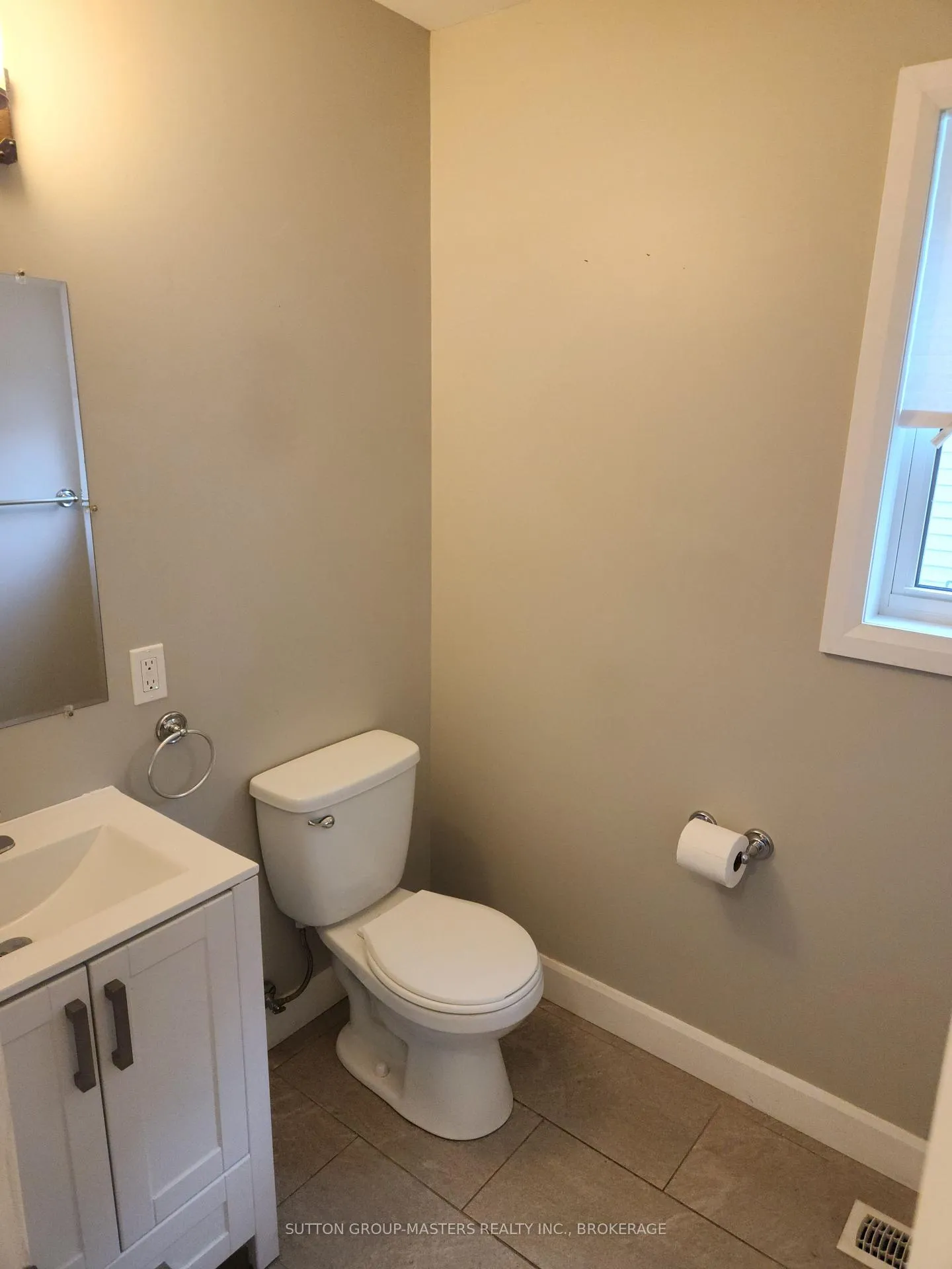 Photo 11 of 68 Hickory Street, Gananoque — HOMEH