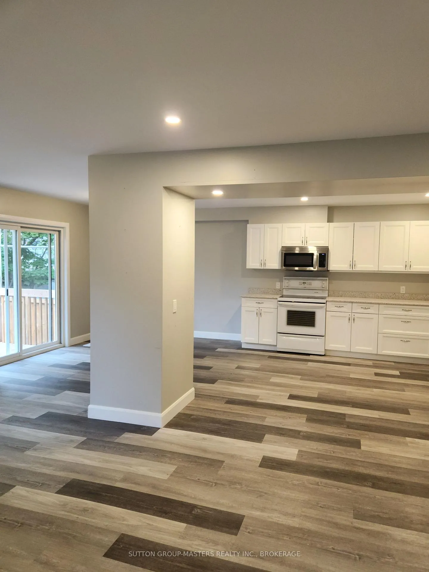 Photo 17 of 68 Hickory Street, Gananoque — HOMEH