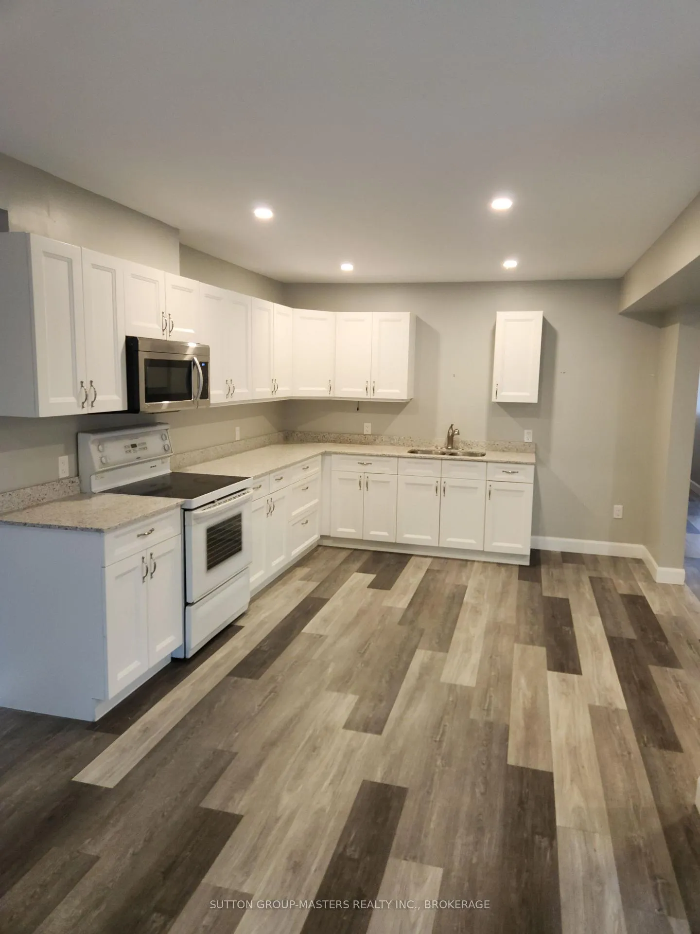 Photo 20 of 68 Hickory Street, Gananoque — HOMEH