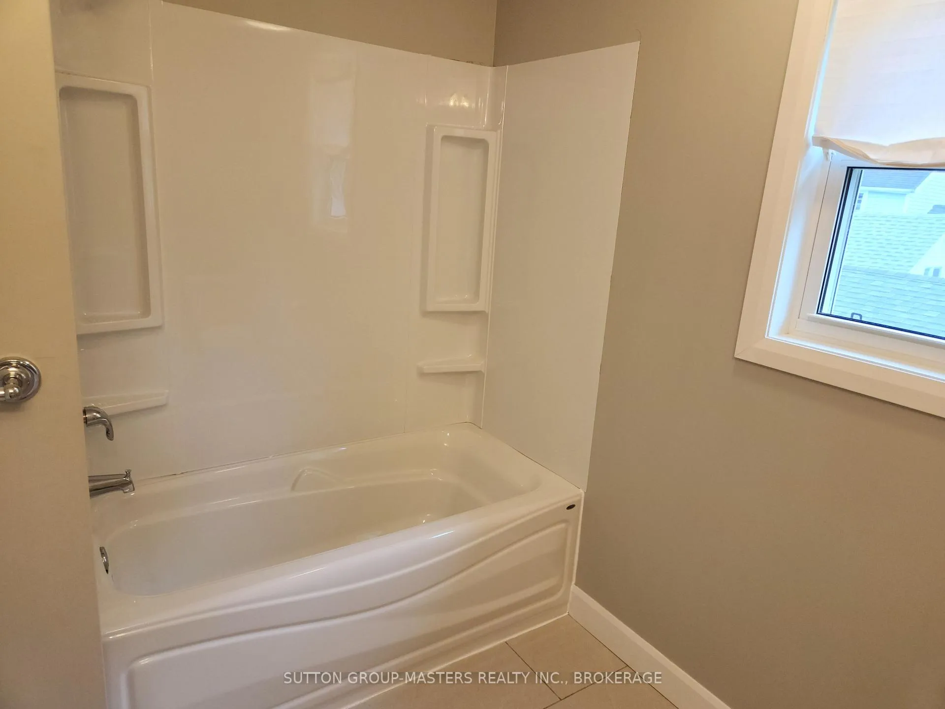 Photo 42 of 68 Hickory Street, Gananoque — HOMEH