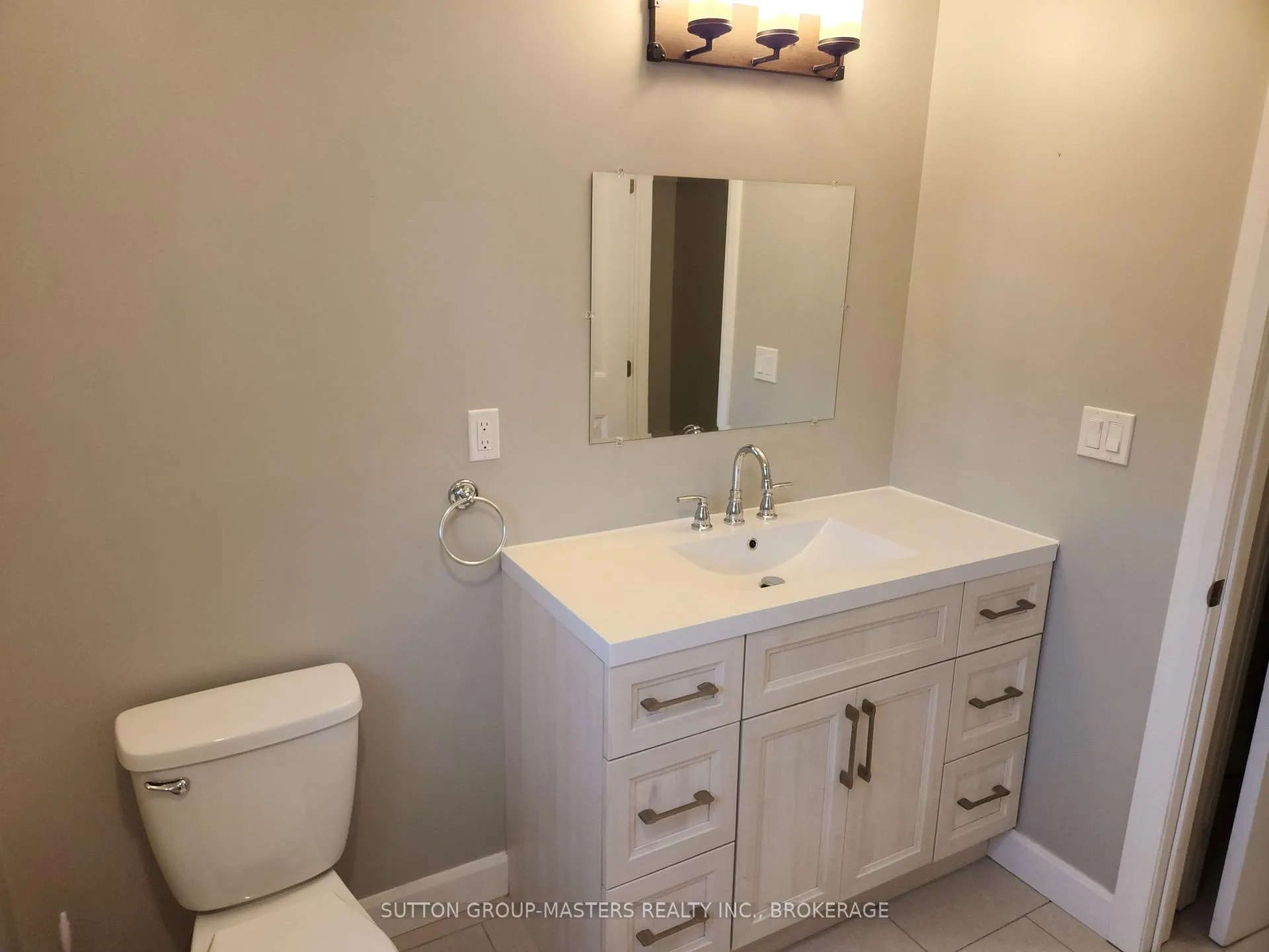 Photo 43 of 68 Hickory Street, Gananoque — HOMEH