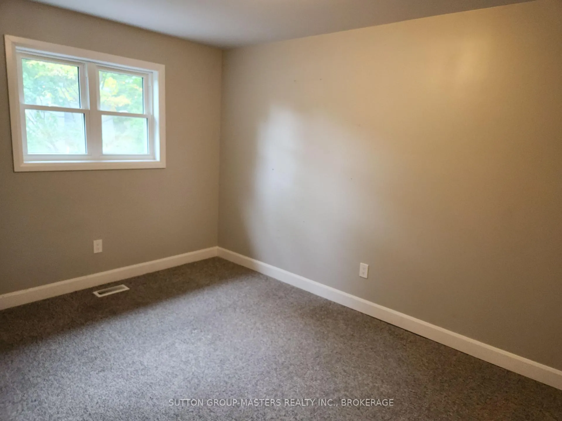 Photo 47 of 68 Hickory Street, Gananoque — HOMEH