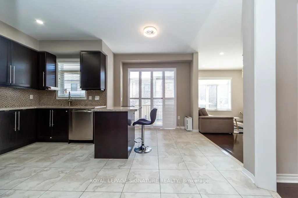 Photo 12 of 3260 Sealey Crescent, Burlington, Alton — HOMEH