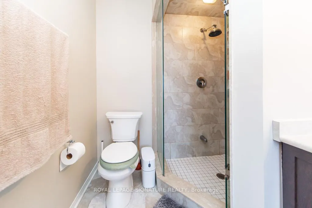 Photo 23 of 3260 Sealey Crescent, Burlington, Alton — HOMEH