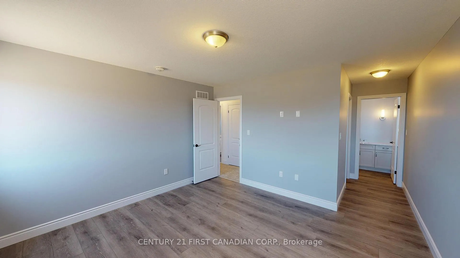 Photo 16 of 22 Postma Crescent, North Middlesex, Ailsa Craig — HOMEH