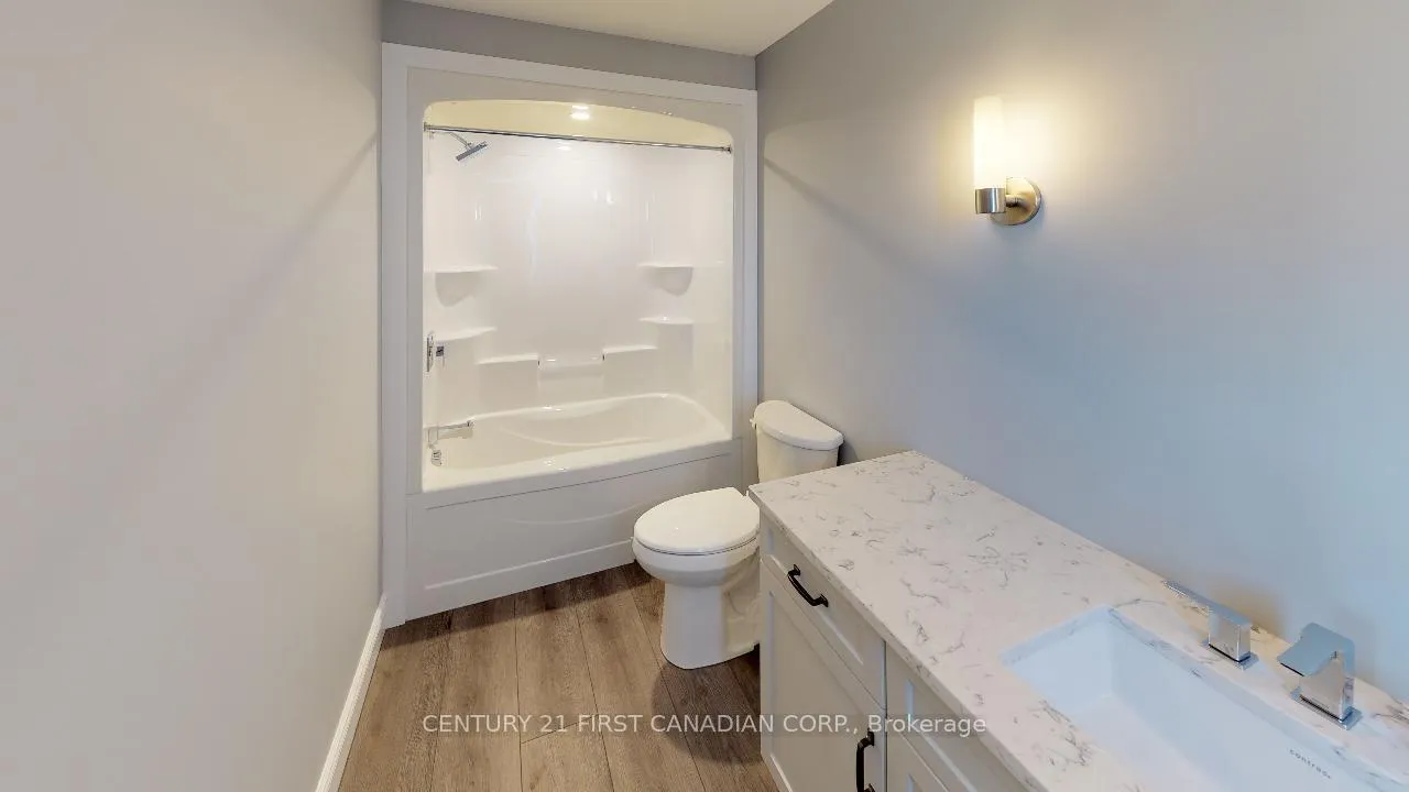 Photo 18 of 22 Postma Crescent, North Middlesex, Ailsa Craig — HOMEH
