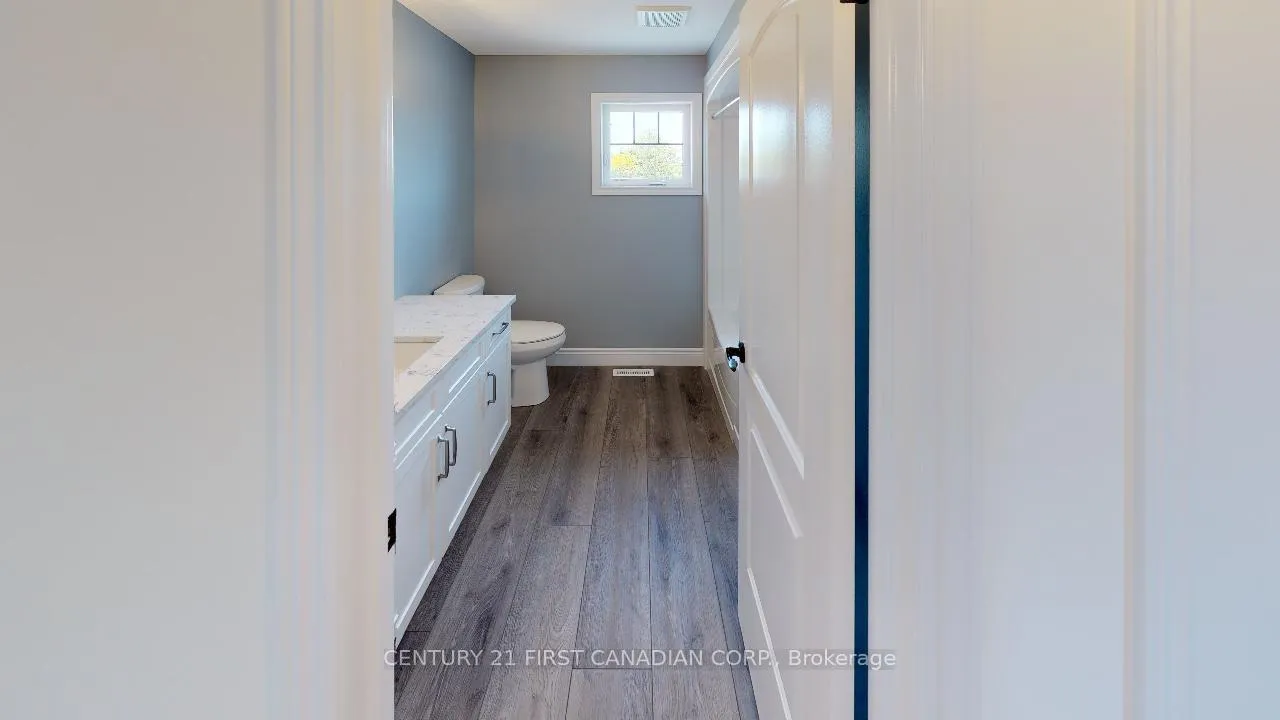 Photo 19 of 22 Postma Crescent, North Middlesex, Ailsa Craig — HOMEH