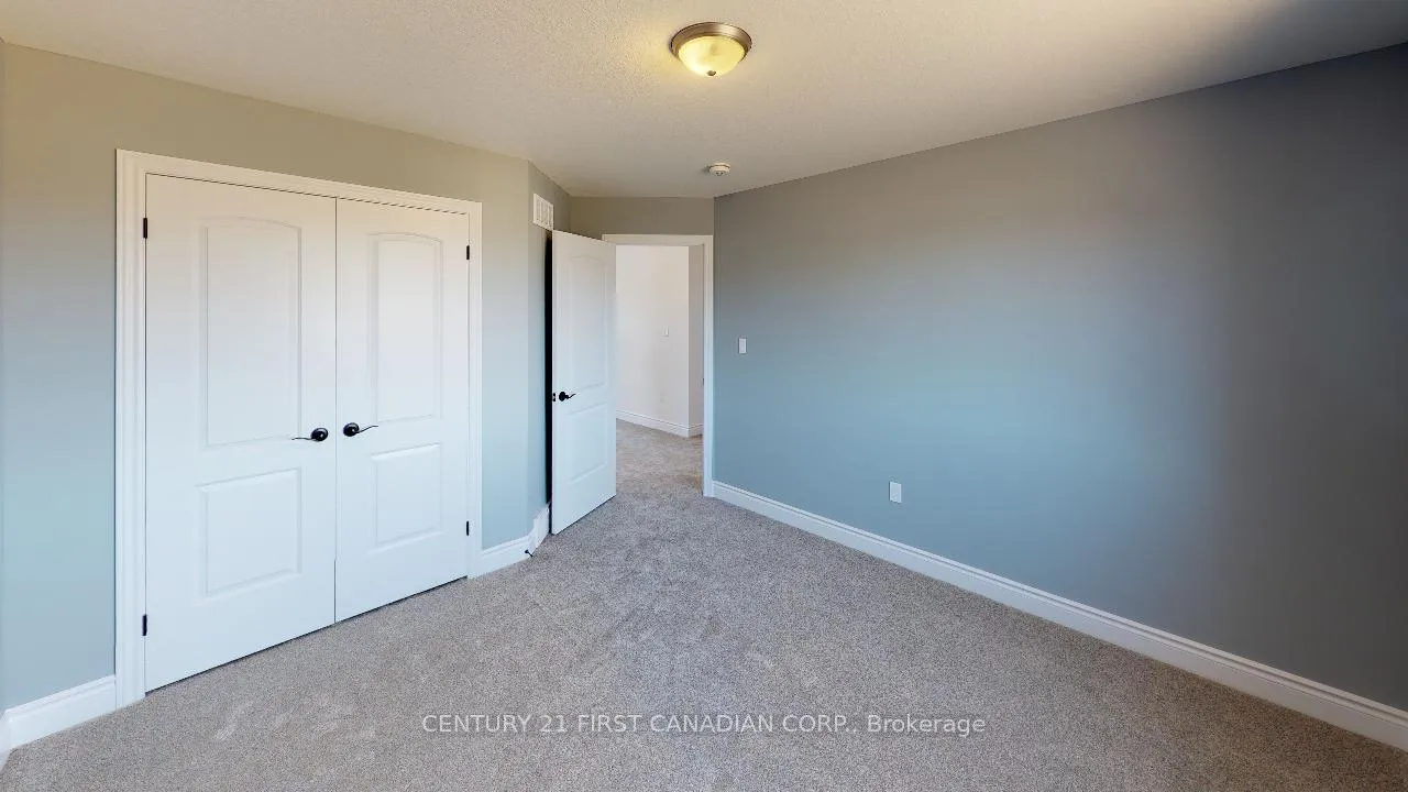 Photo 20 of 22 Postma Crescent, North Middlesex, Ailsa Craig — HOMEH