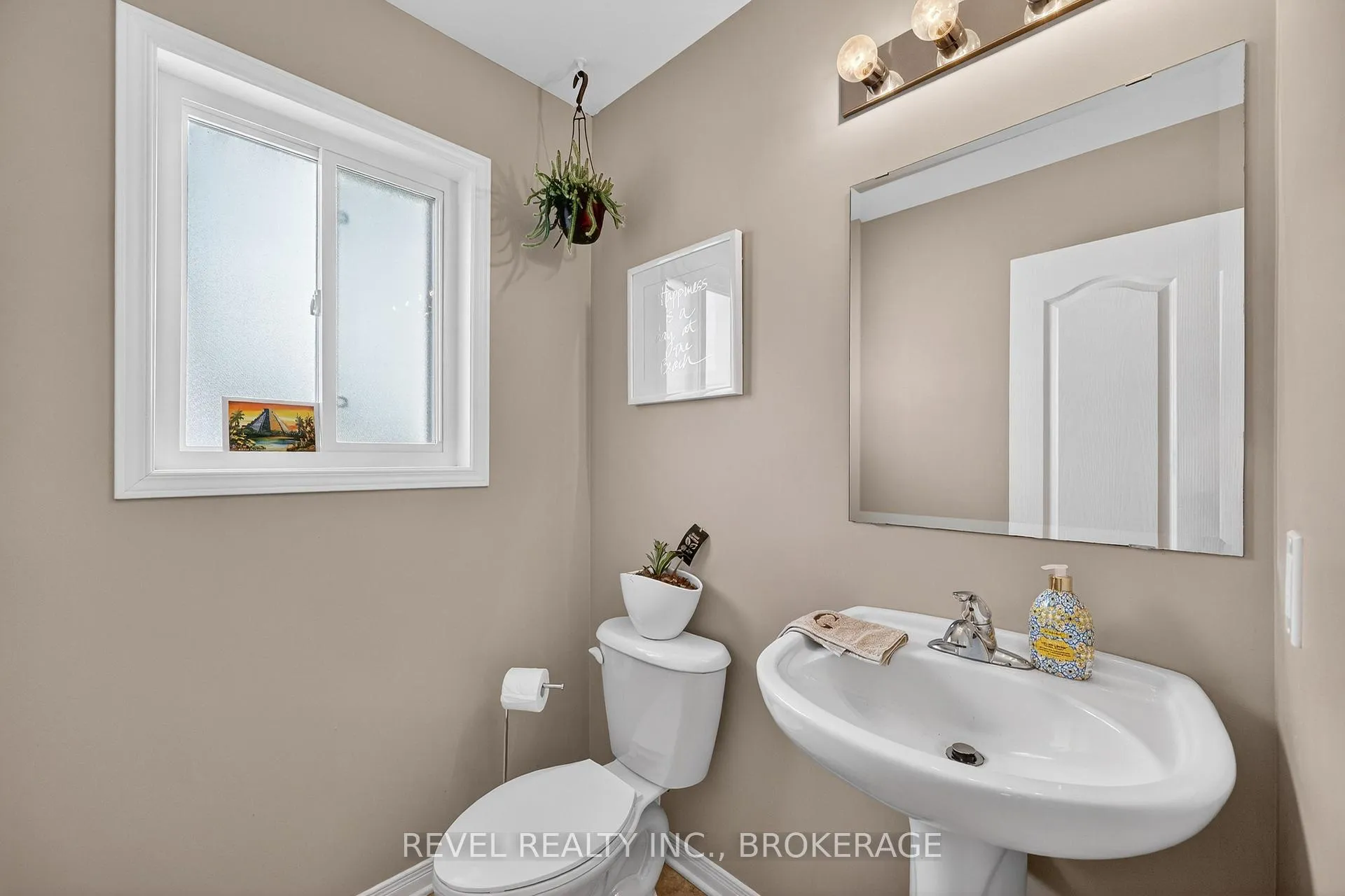 Photo 6 of 1509 Crimson Crescent, Kingston, City Northwest — HOMEH
