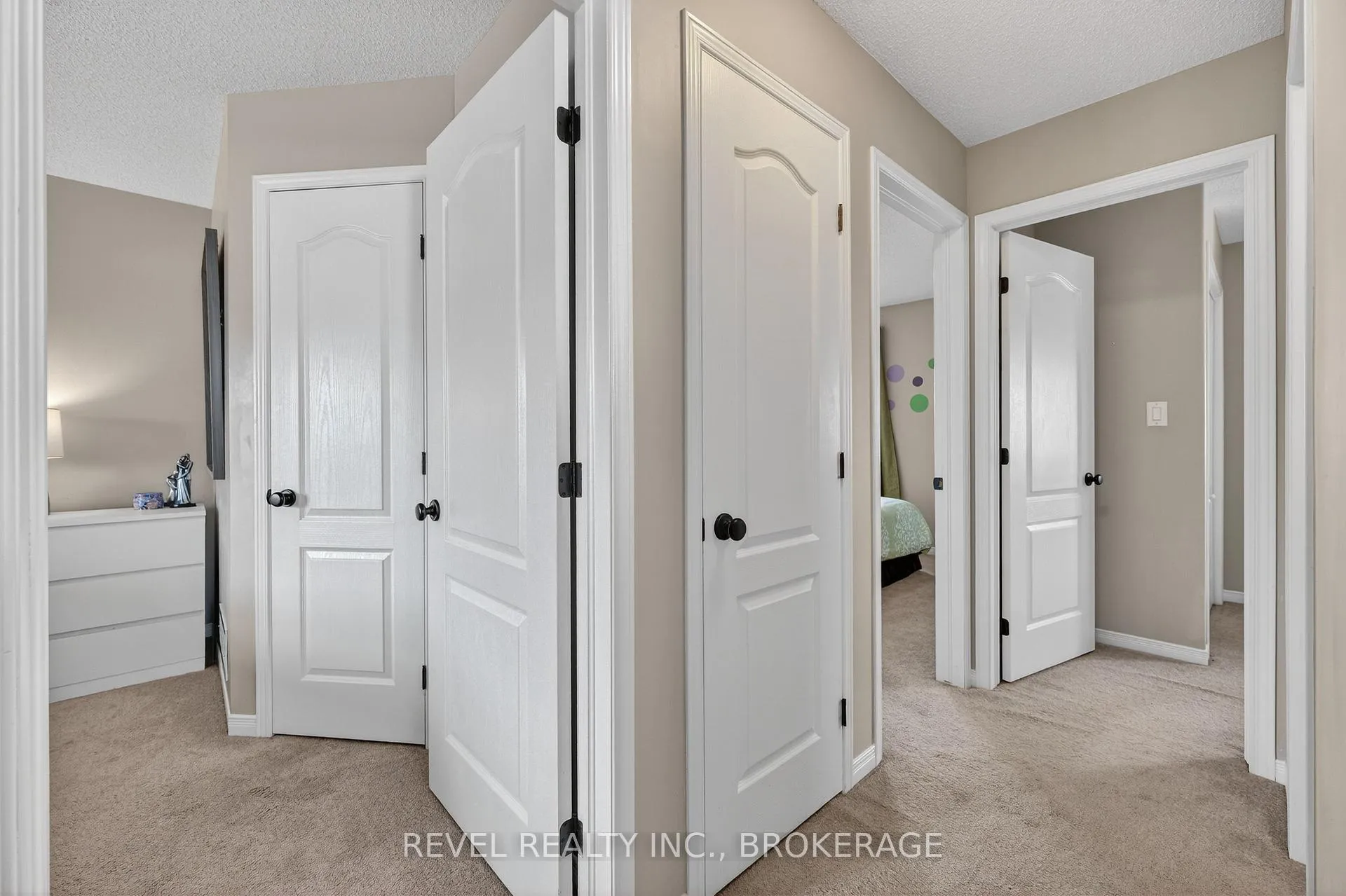 Photo 15 of 1509 Crimson Crescent, Kingston, City Northwest — HOMEH