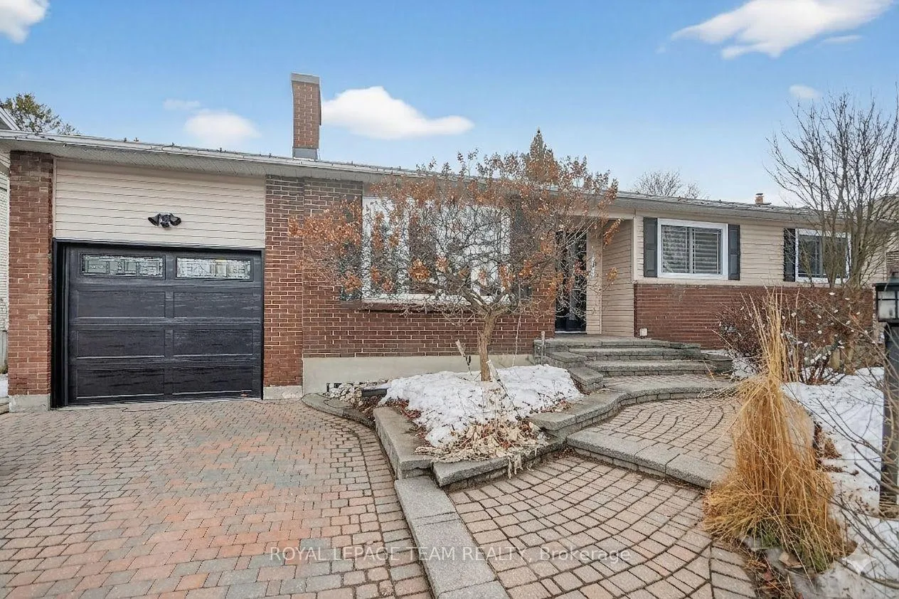 Front of 998 Harkness Avenue