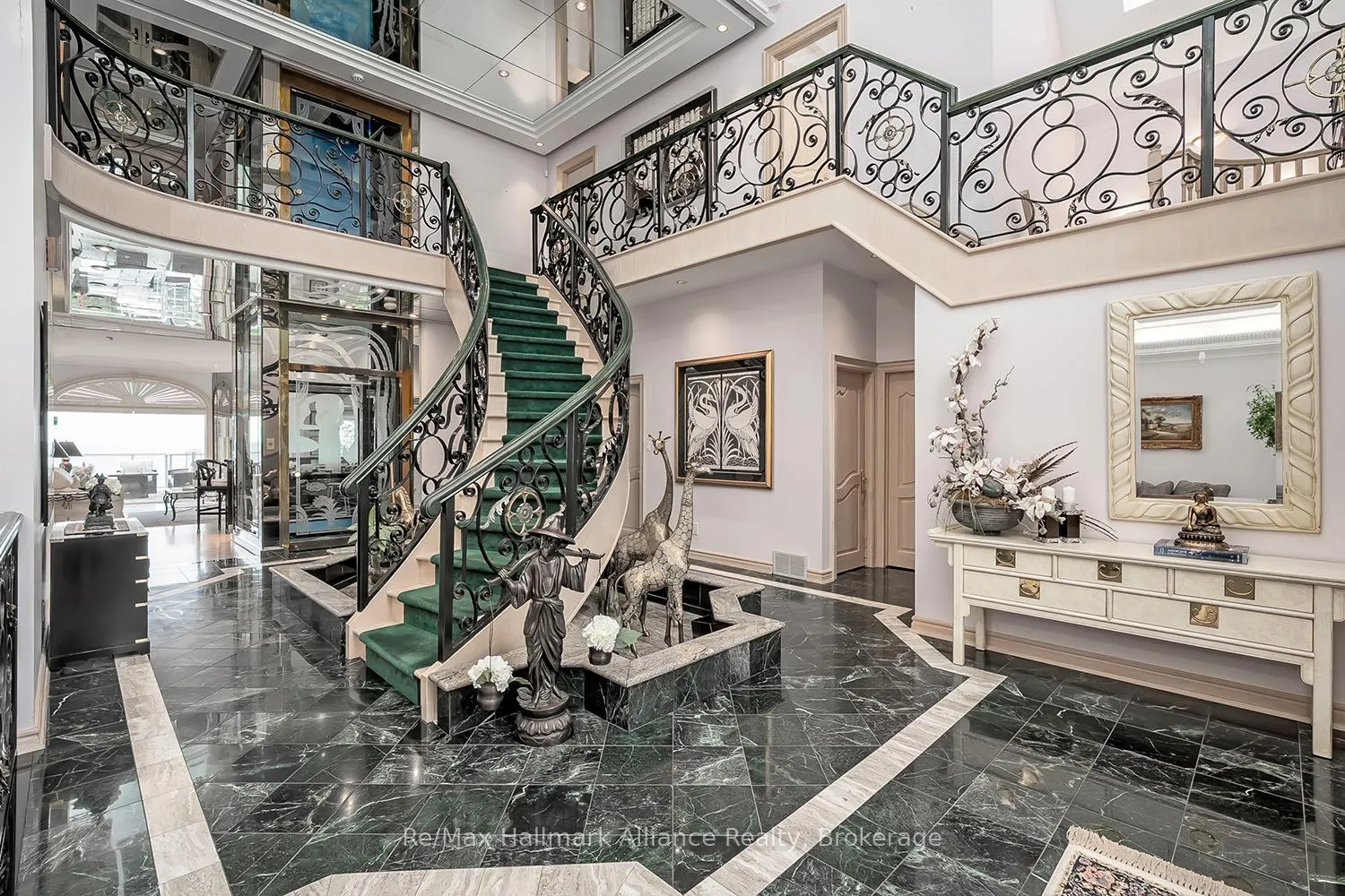 Photo 4 of 3206 Shoreline Drive, Oakville, Bronte — HOMEH
