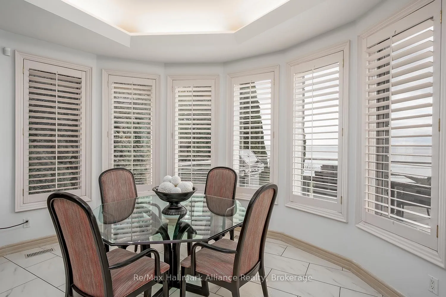 Photo 12 of 3206 Shoreline Drive, Oakville, Bronte — HOMEH