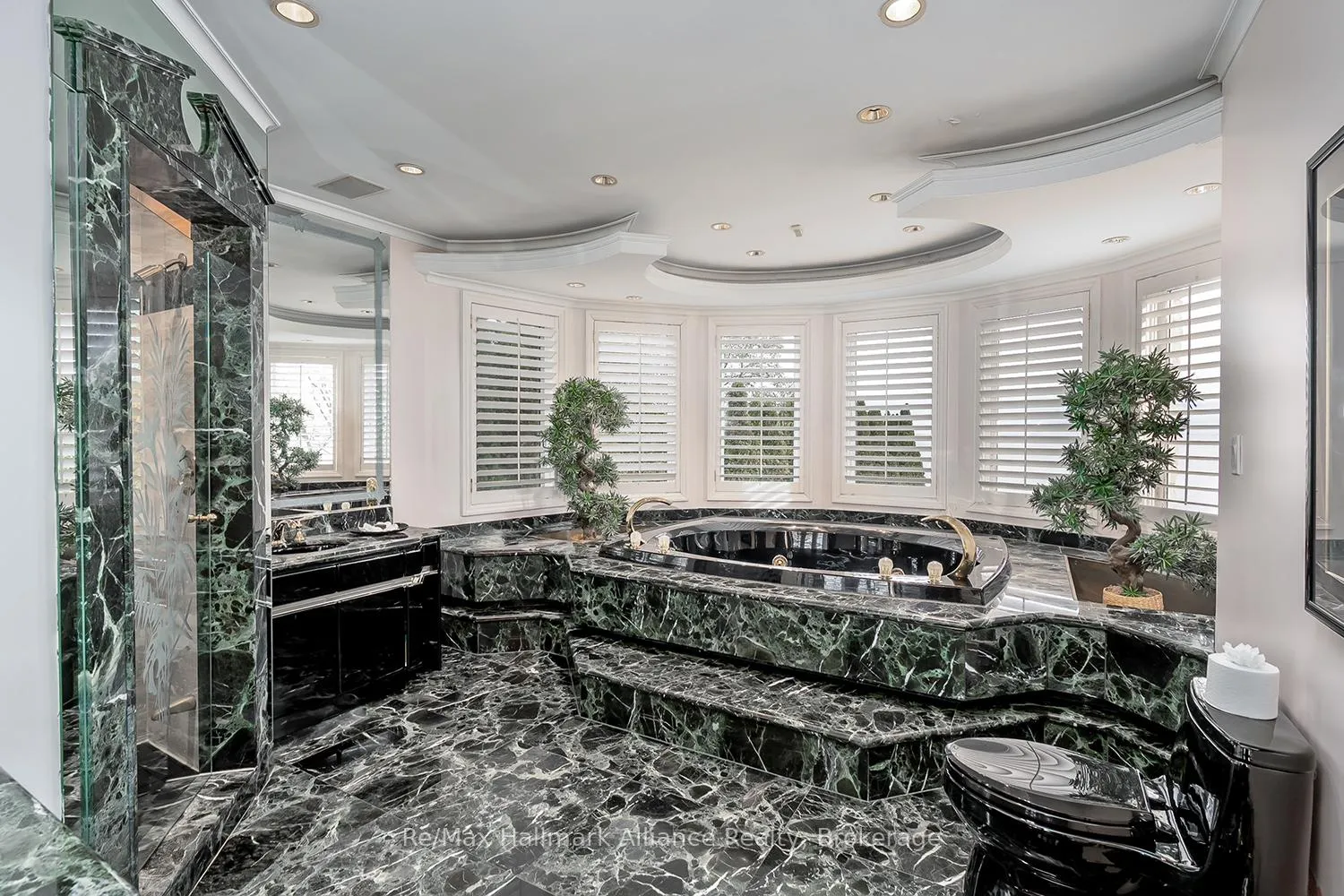 Photo 19 of 3206 Shoreline Drive, Oakville, Bronte — HOMEH