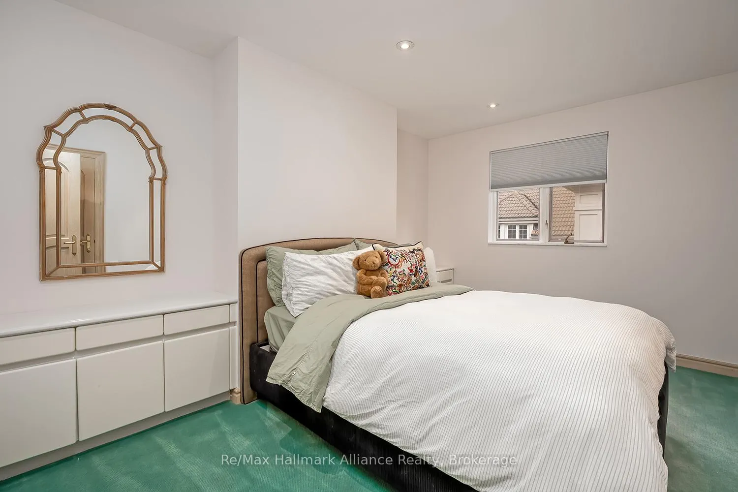 Photo 24 of 3206 Shoreline Drive, Oakville, Bronte — HOMEH