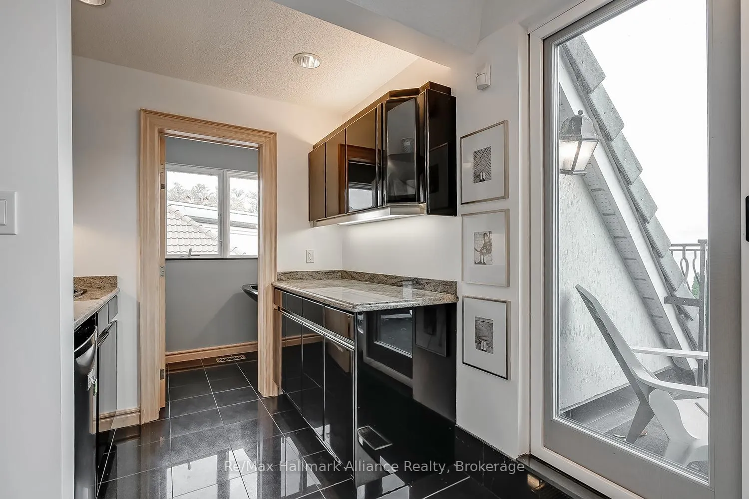 Photo 36 of 3206 Shoreline Drive, Oakville, Bronte — HOMEH