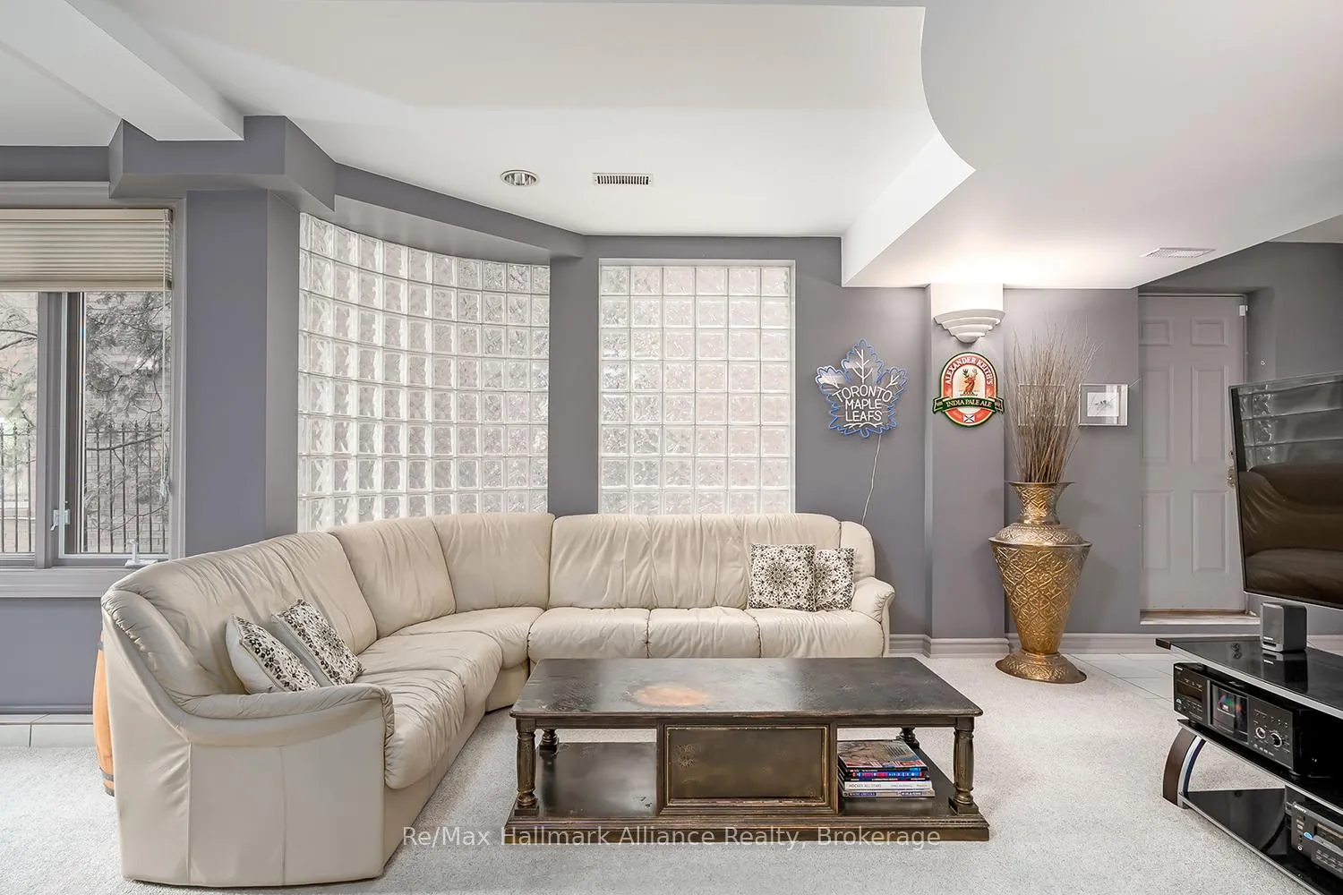 Photo 43 of 3206 Shoreline Drive, Oakville, Bronte — HOMEH