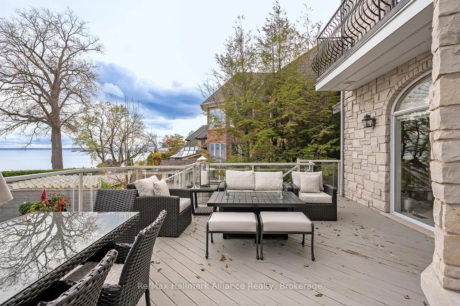 Photo 47 of 3206 Shoreline Drive, Oakville, Bronte — HOMEH