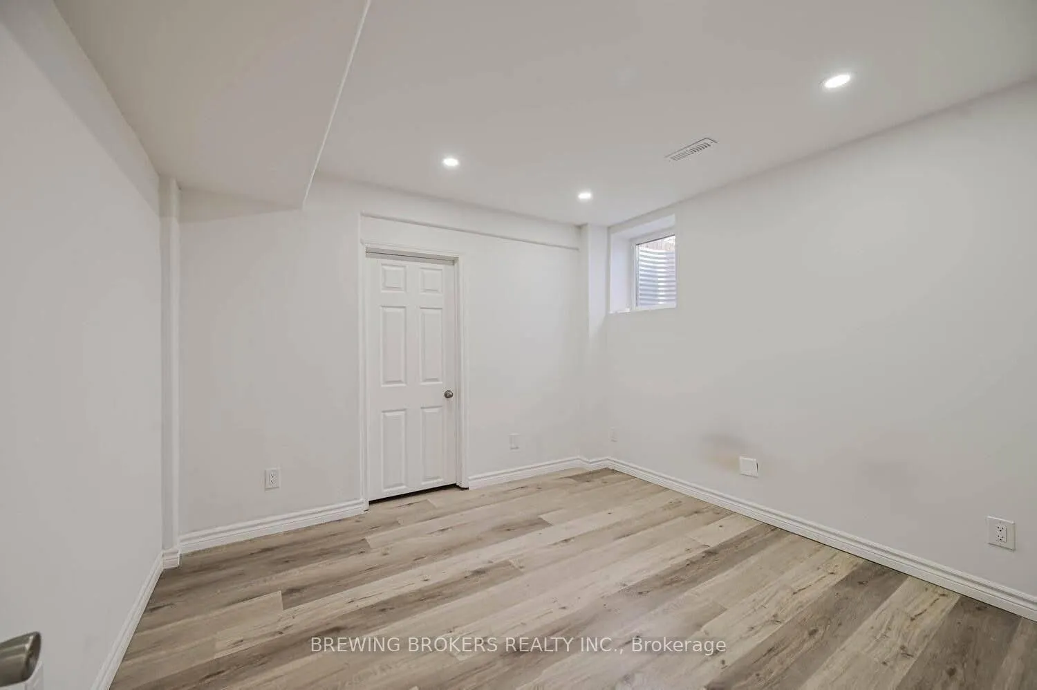 Photo 9 of 51 Jack Rabbit Crescent, Brampton, Sandringham-Wellington — HOMEH