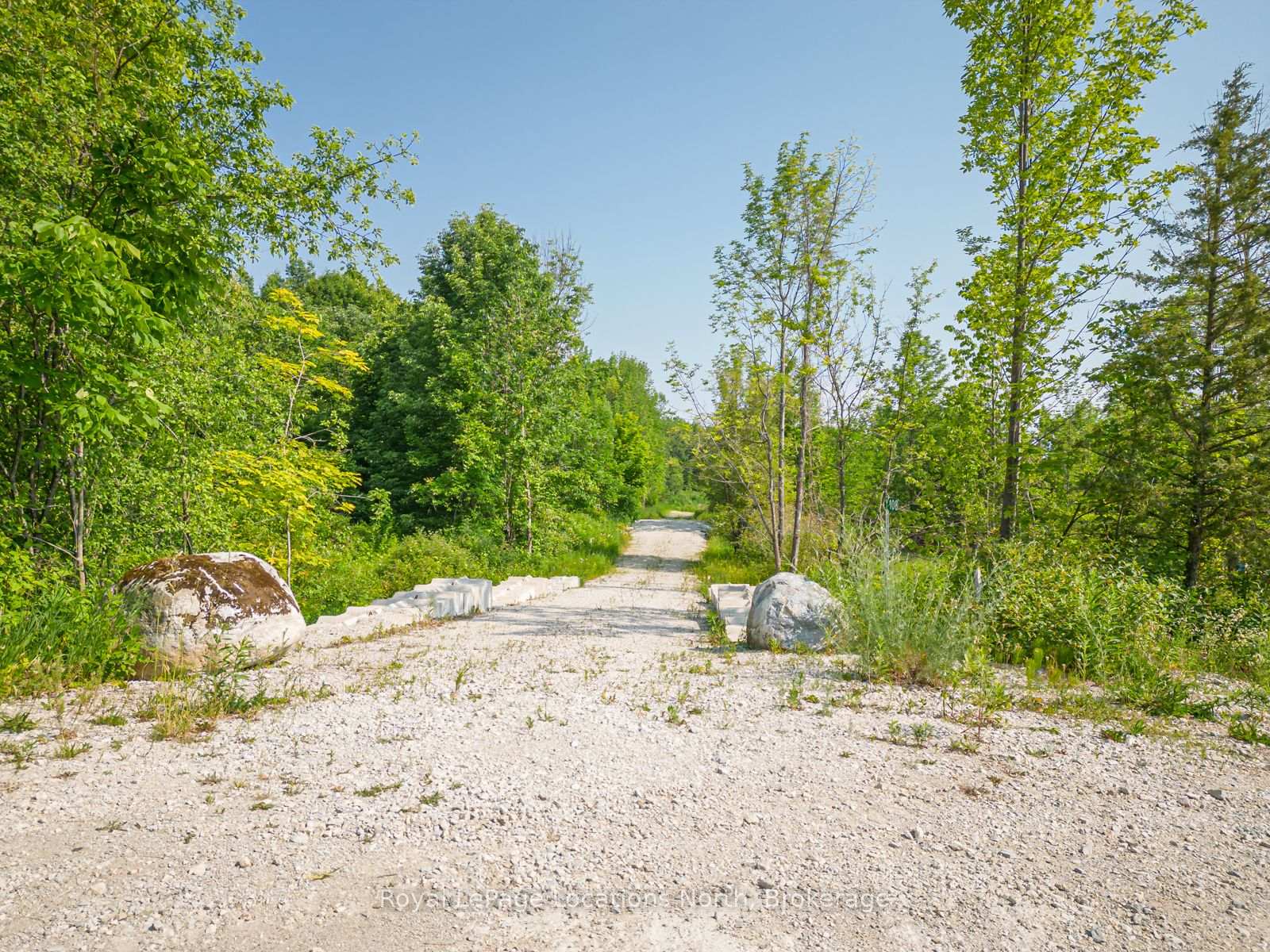 Photo 4 of 108 McKay Court, Meaford — HOMEH