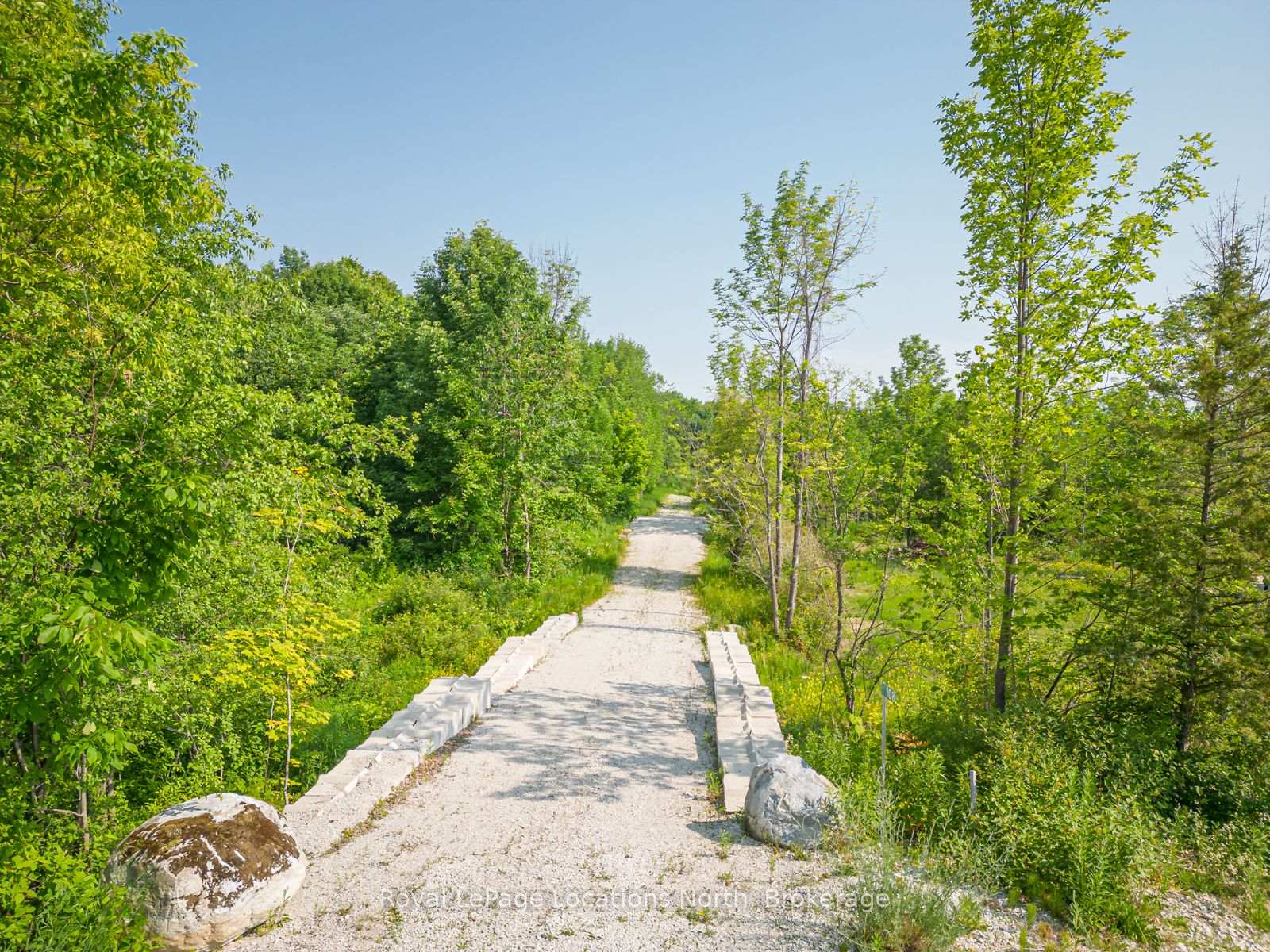 Photo 5 of 108 McKay Court, Meaford — HOMEH