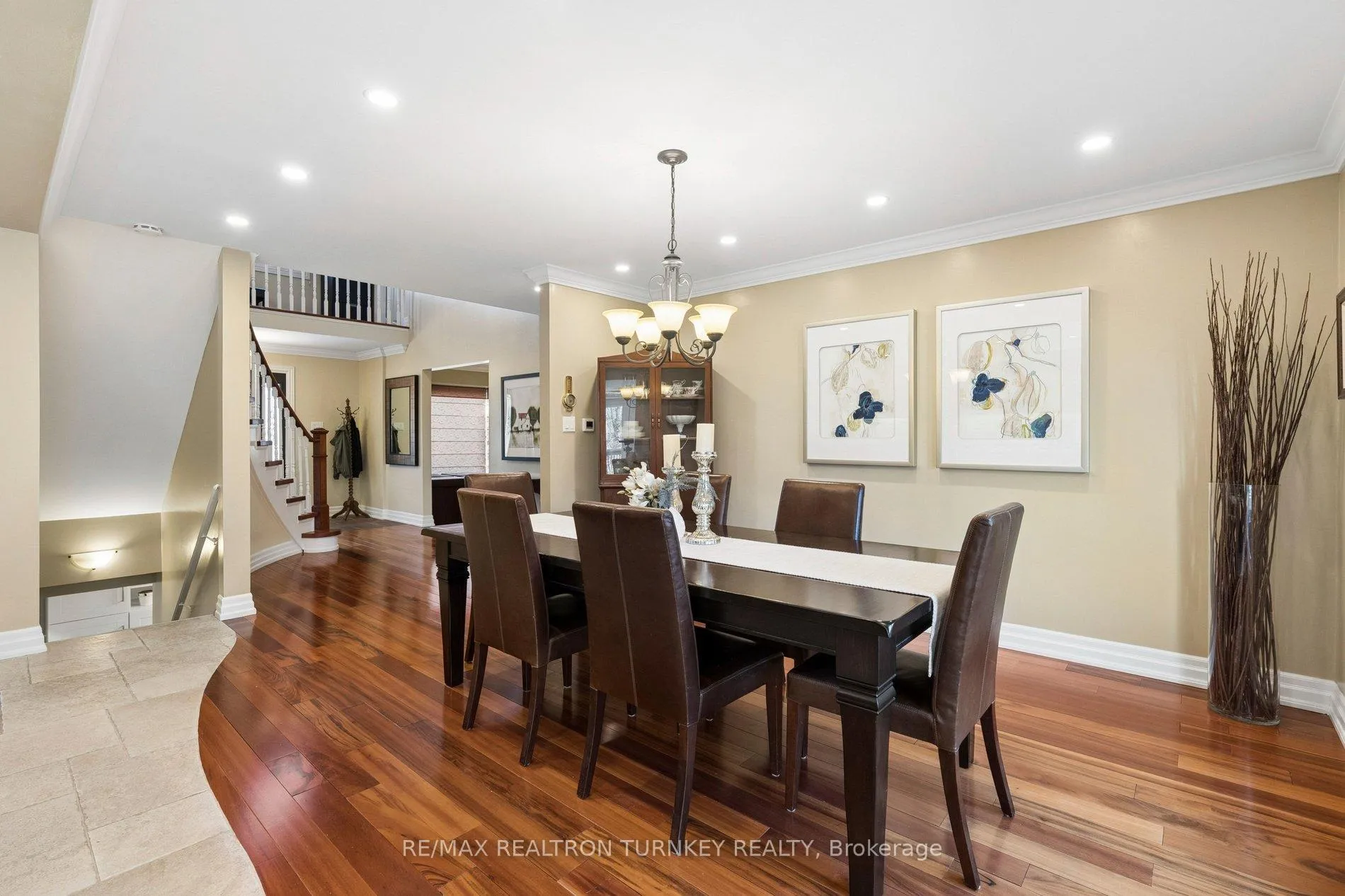 Photo 11 of 22 Trillium Drive, Aurora, Aurora Highlands — HOMEH