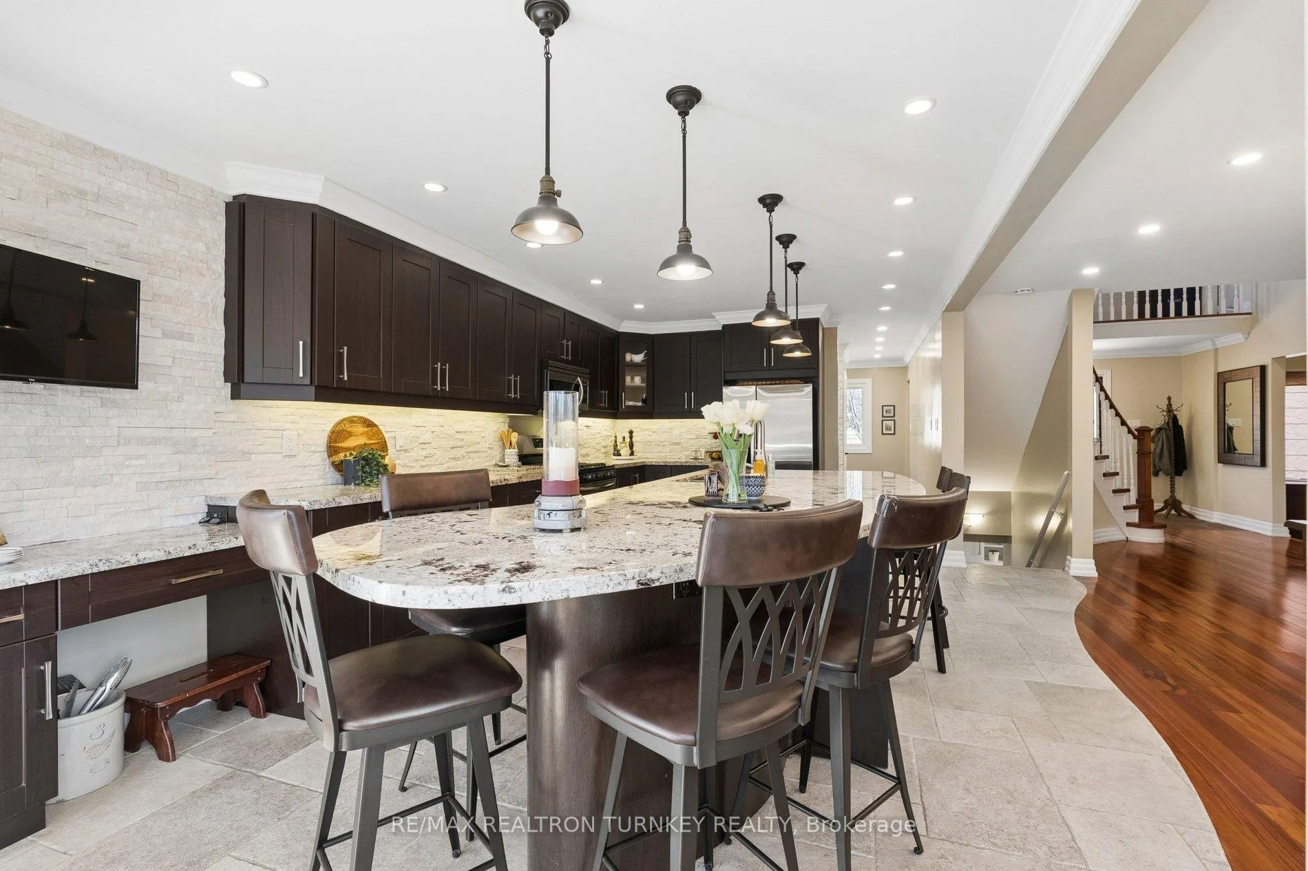 Photo 12 of 22 Trillium Drive, Aurora, Aurora Highlands — HOMEH