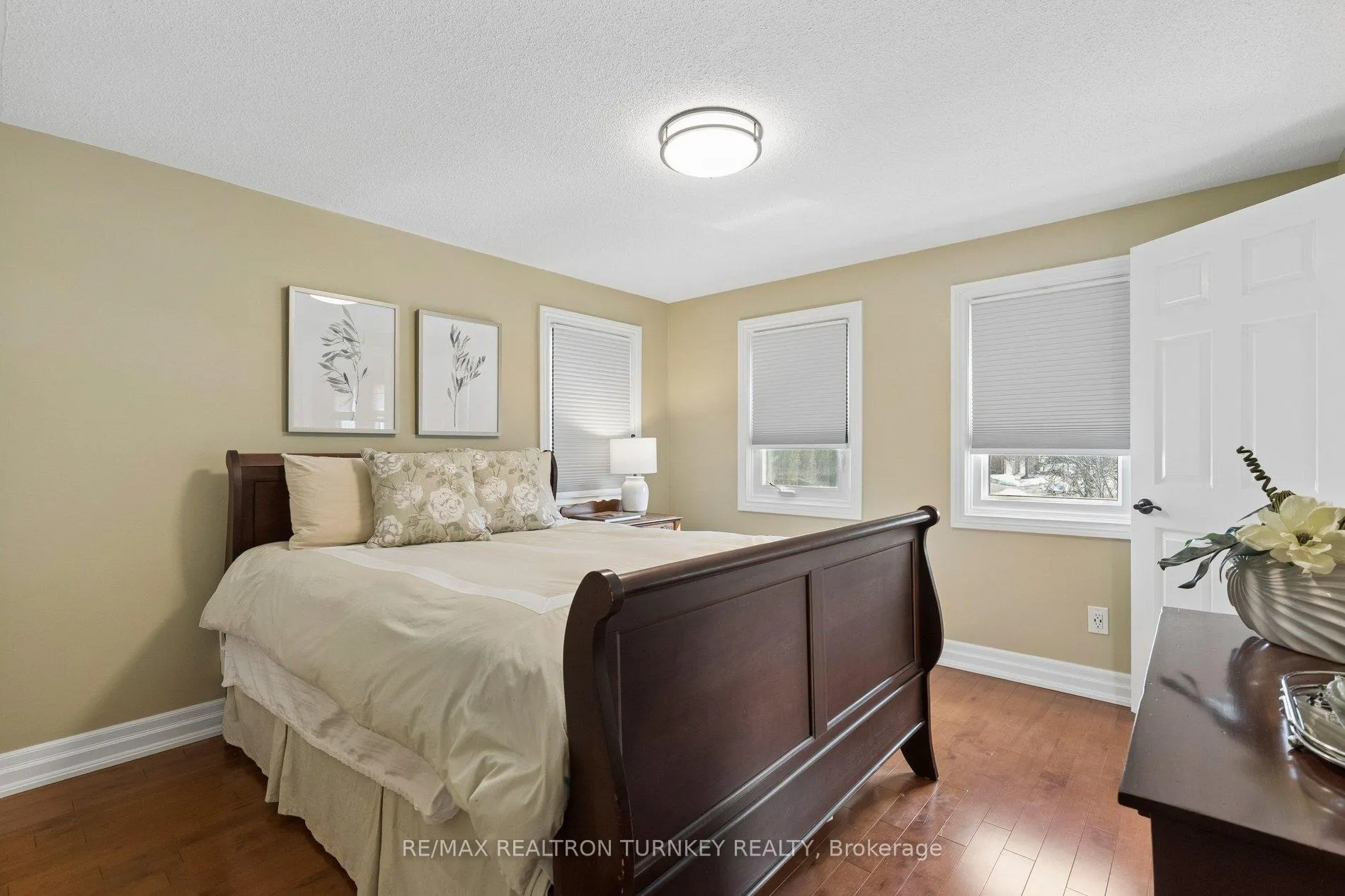 Photo 21 of 22 Trillium Drive, Aurora, Aurora Highlands — HOMEH