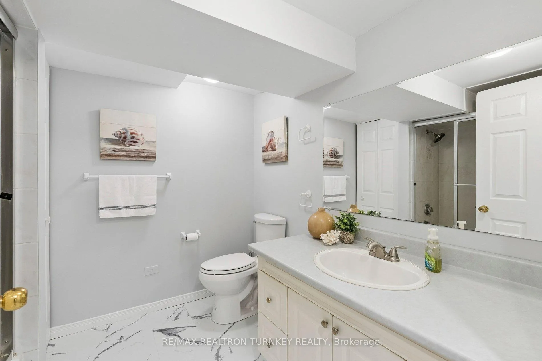 Photo 33 of 22 Trillium Drive, Aurora, Aurora Highlands — HOMEH