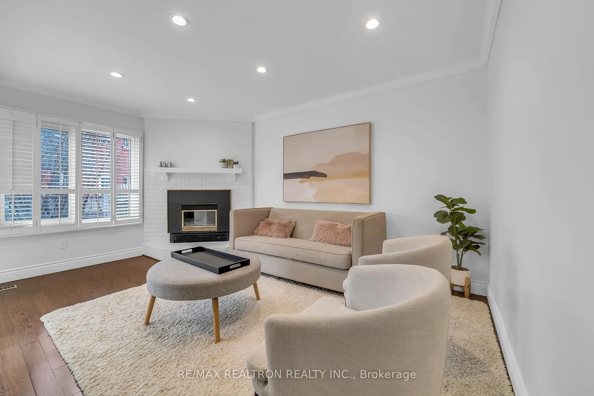 Photo 9 of Unit 61, 24 Beaumont Place, Vaughan, Uplands — HOMEH