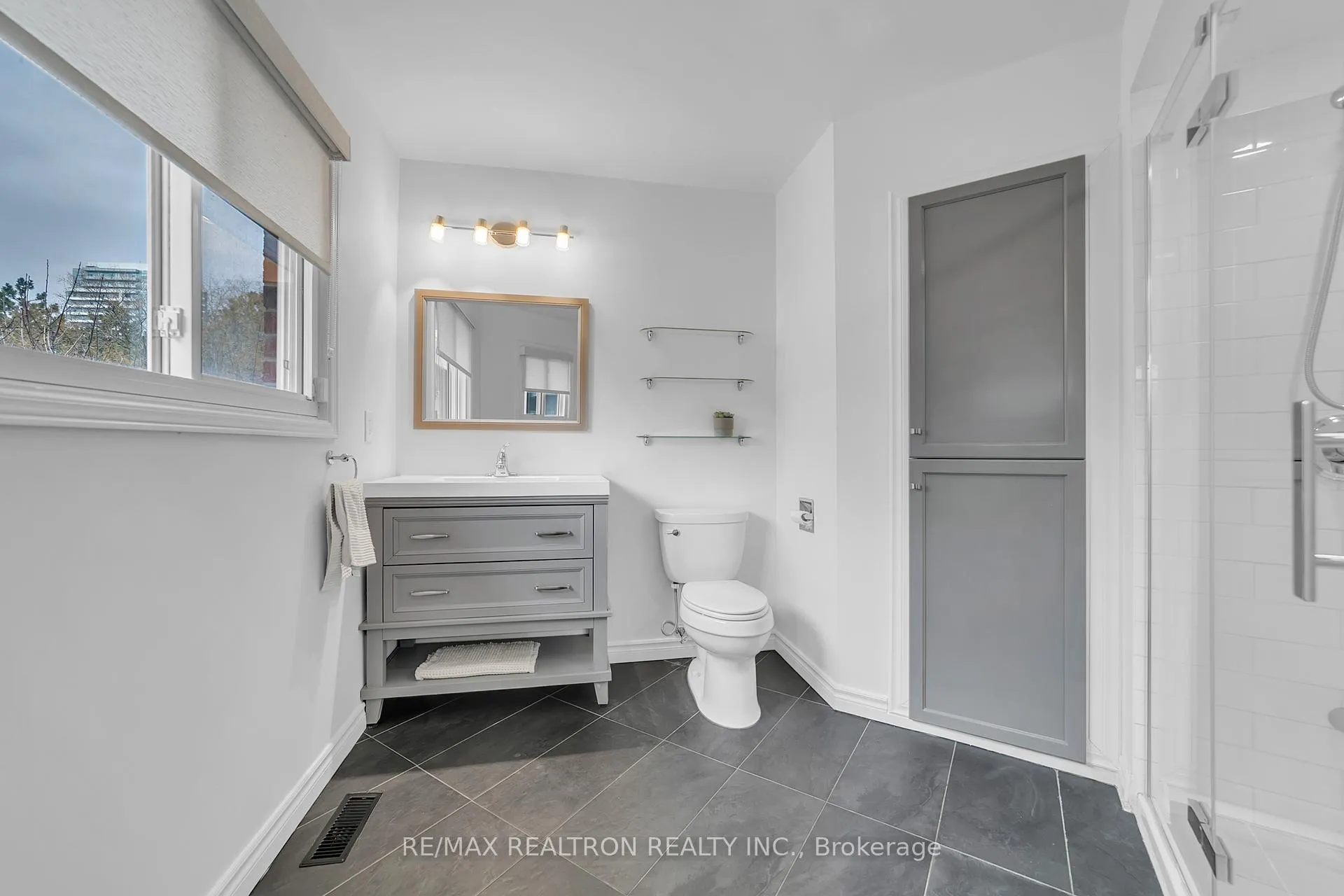 Photo 13 of Unit 61, 24 Beaumont Place, Vaughan, Uplands — HOMEH