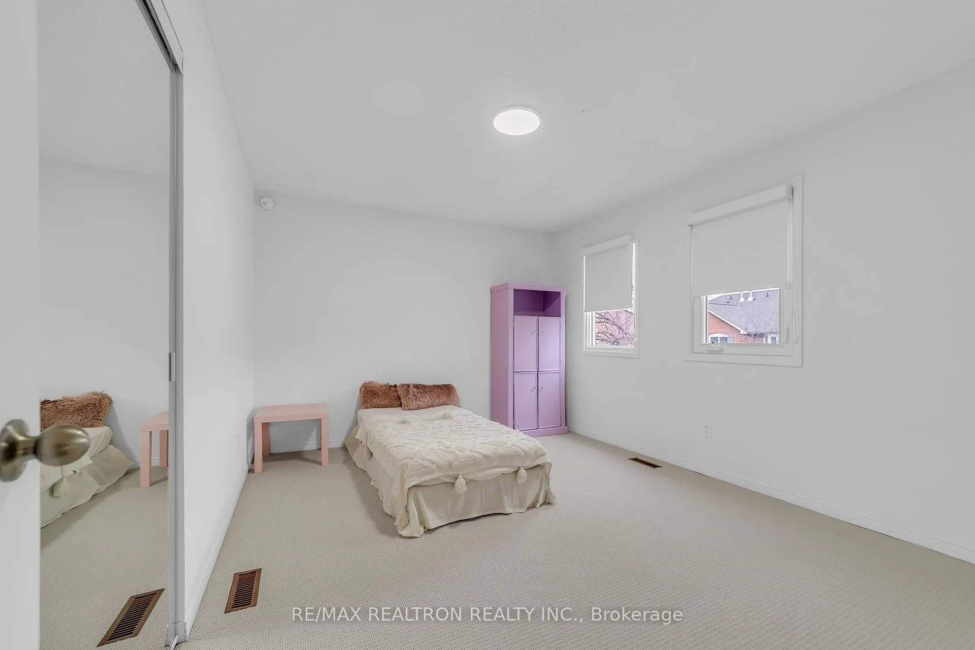 Photo 15 of Unit 61, 24 Beaumont Place, Vaughan, Uplands — HOMEH