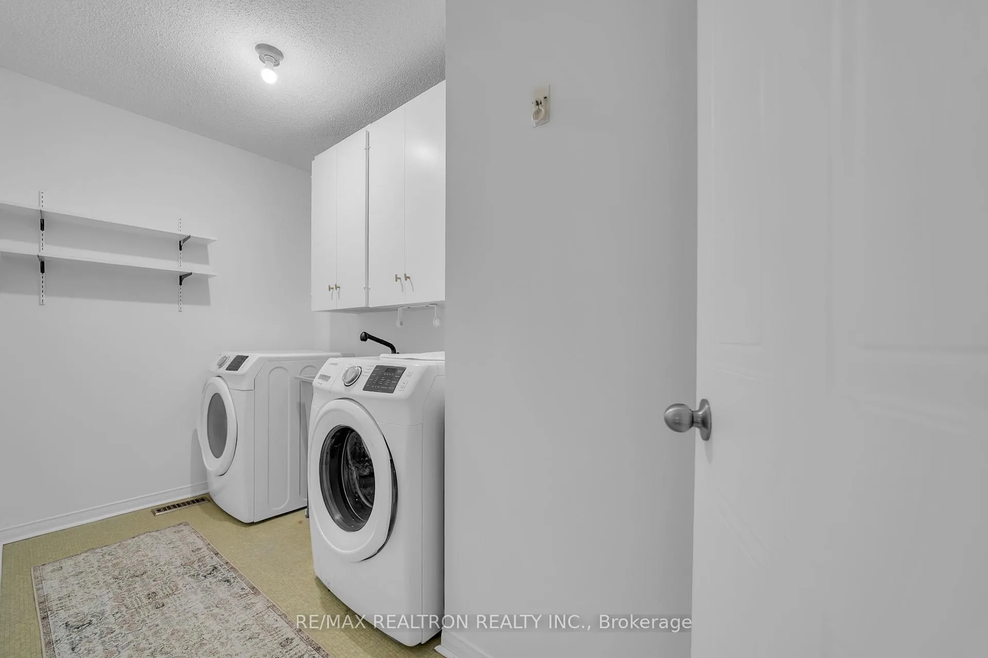 Photo 19 of Unit 61, 24 Beaumont Place, Vaughan, Uplands — HOMEH