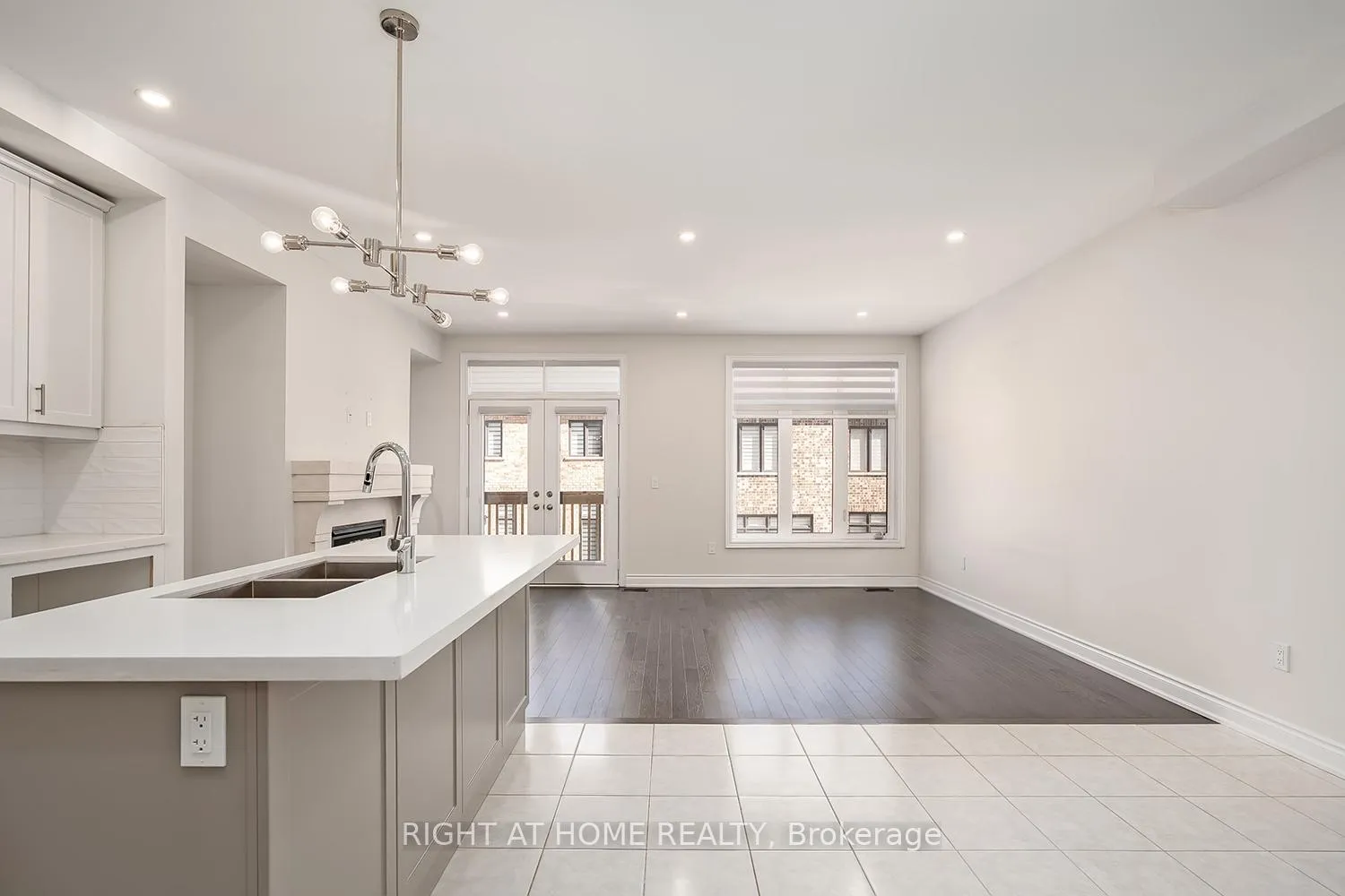 Photo 10 of 1261 Merton Road, Oakville, Glen Abbey — HOMEH
