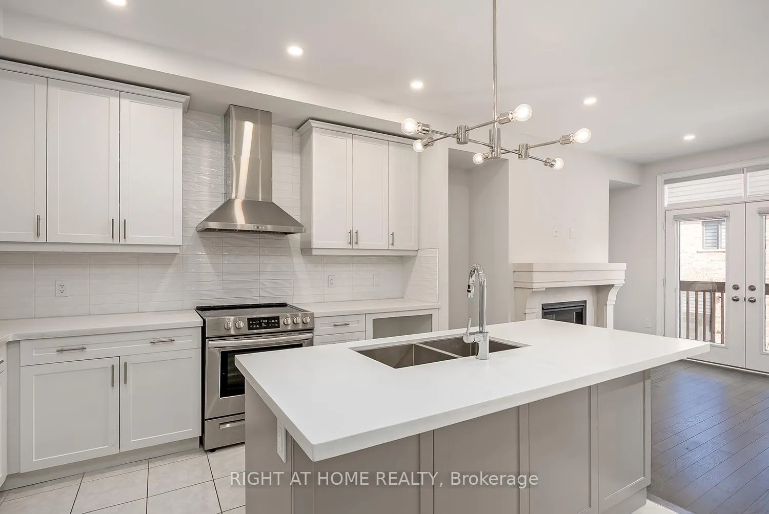 Photo 11 of 1261 Merton Road, Oakville, Glen Abbey — HOMEH