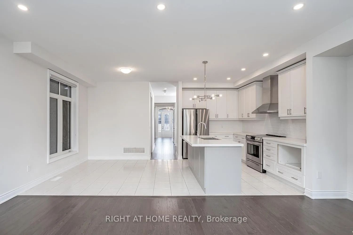 Photo 22 of 1261 Merton Road, Oakville, Glen Abbey — HOMEH