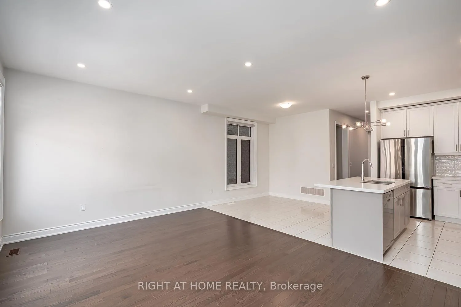 Photo 23 of 1261 Merton Road, Oakville, Glen Abbey — HOMEH